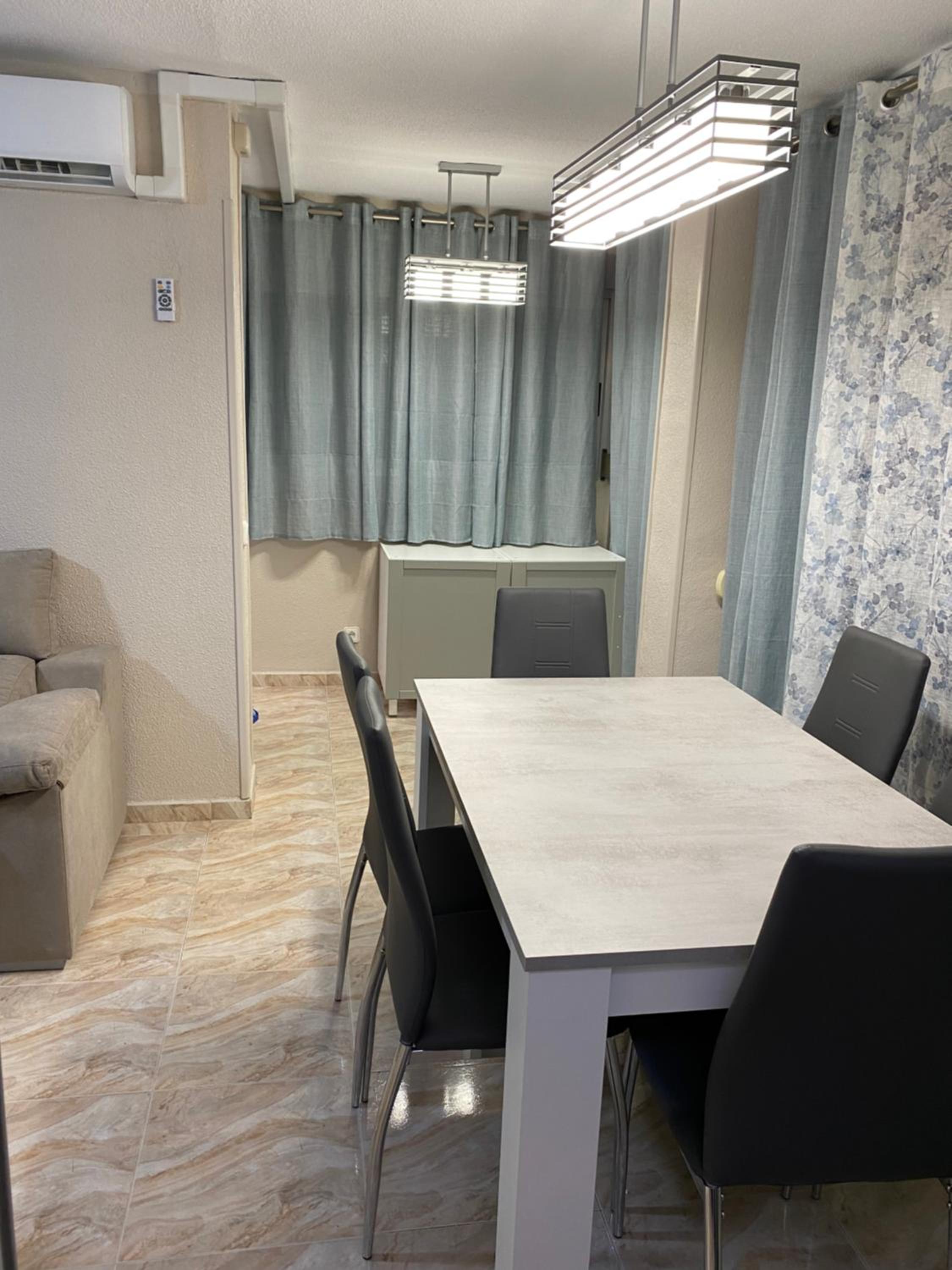 SOLYMAR LEVANTE Apartamento Completo con Piscina y Parking Comunitario