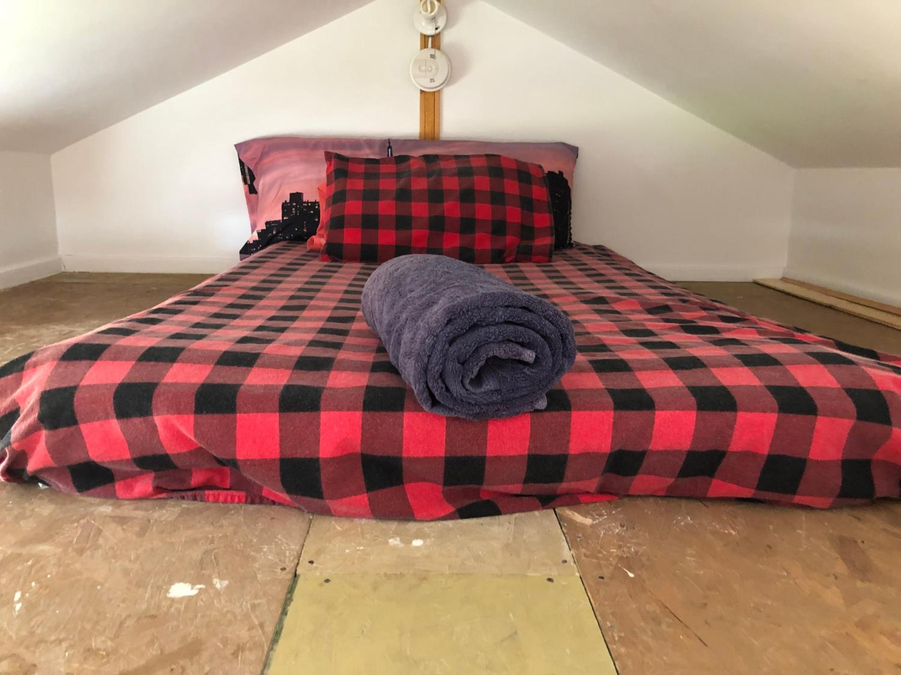 Cabine, Home Sweet Home