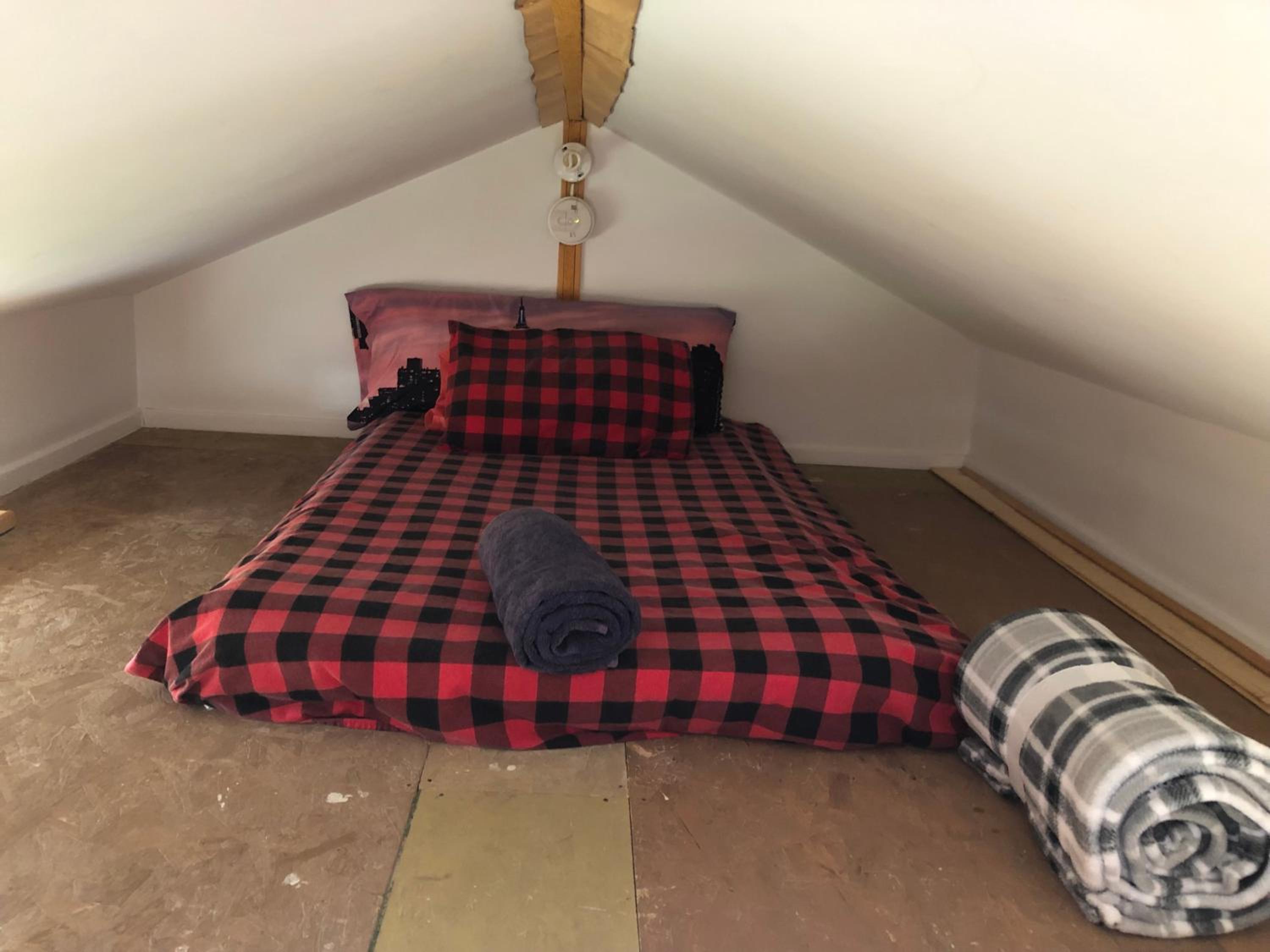 Cabine, Home Sweet Home