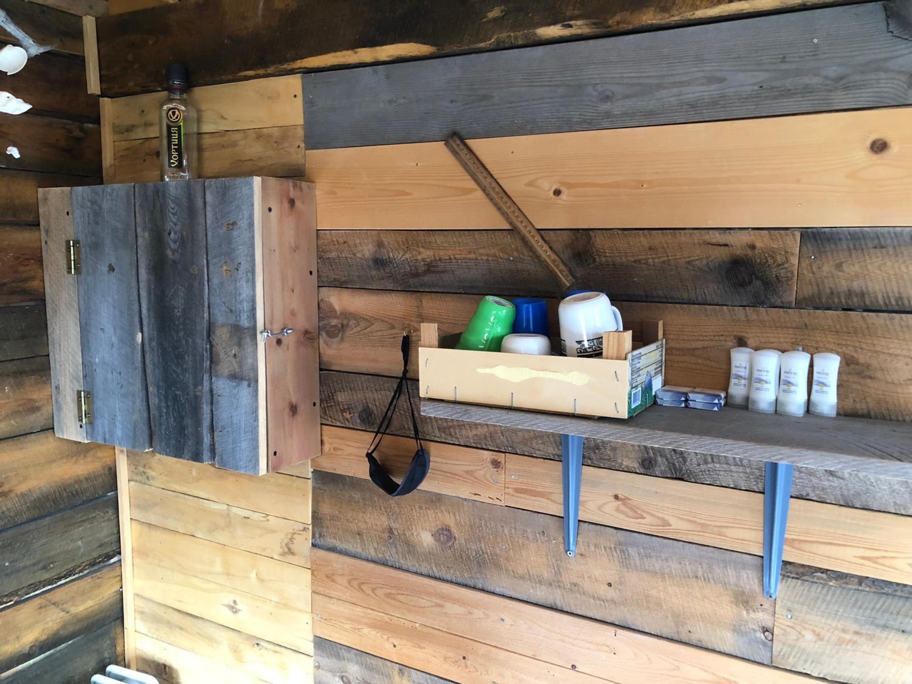 Cabine, Home Sweet Home