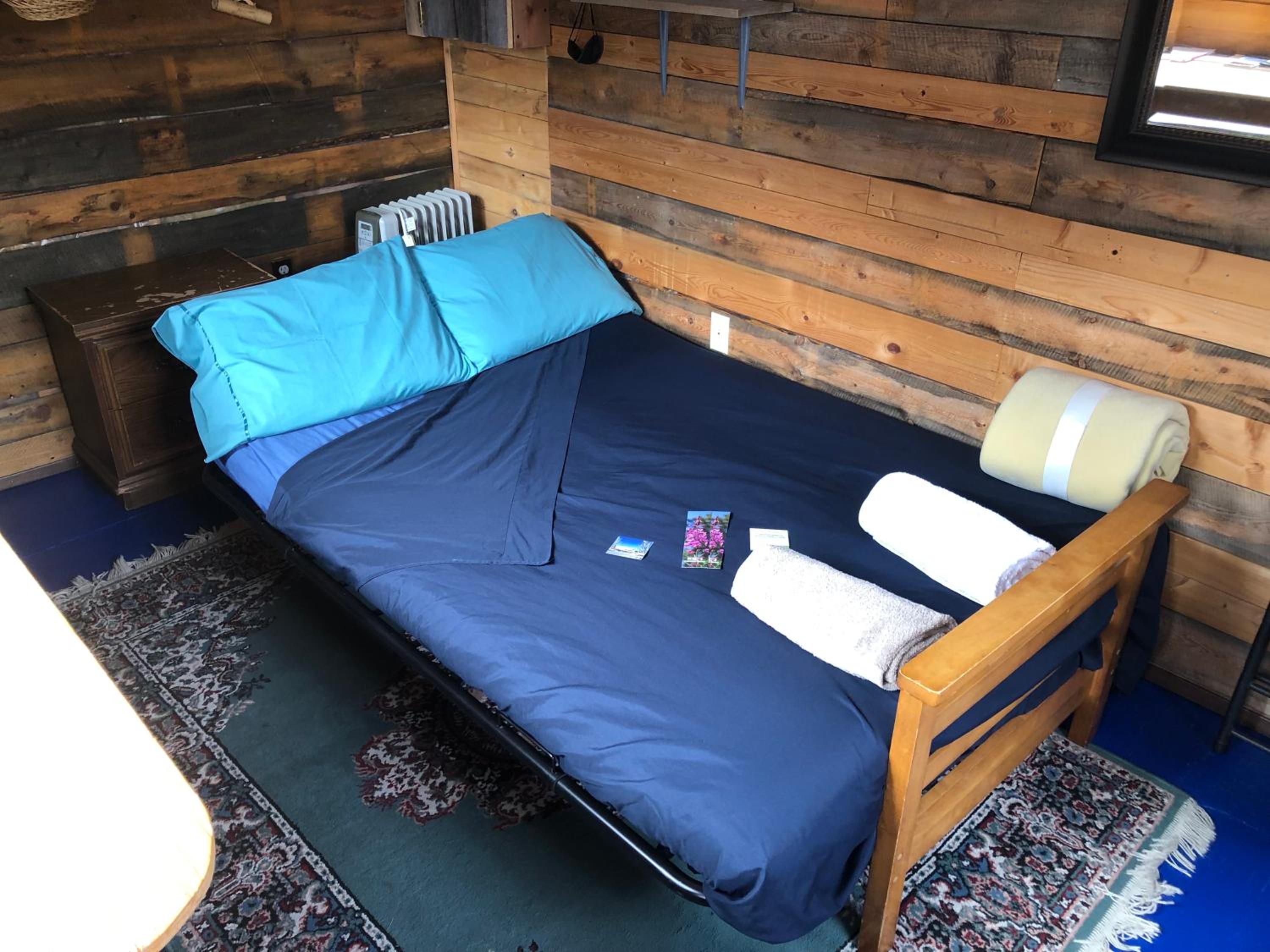 Cabine, Home Sweet Home