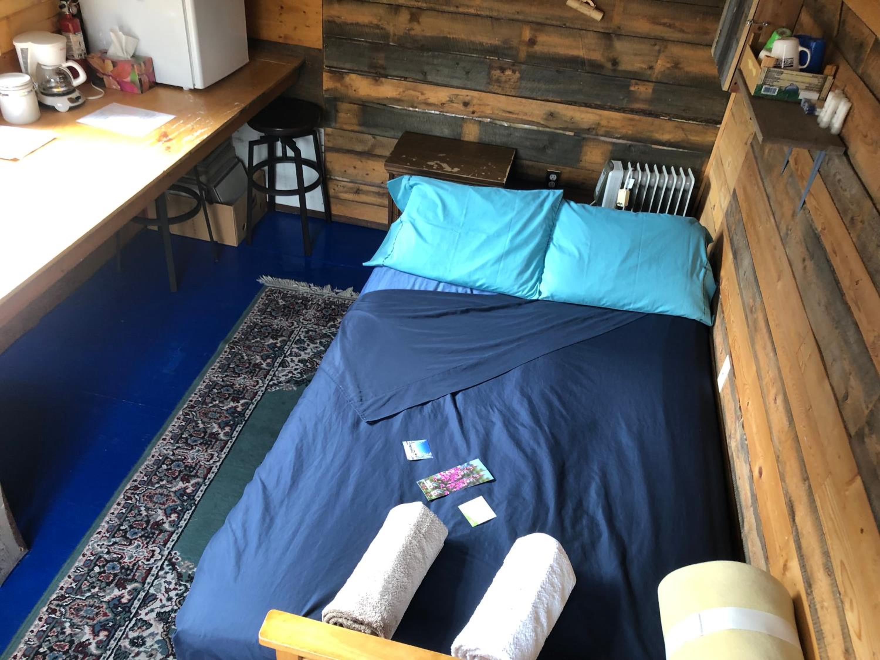 Cabine, Home Sweet Home