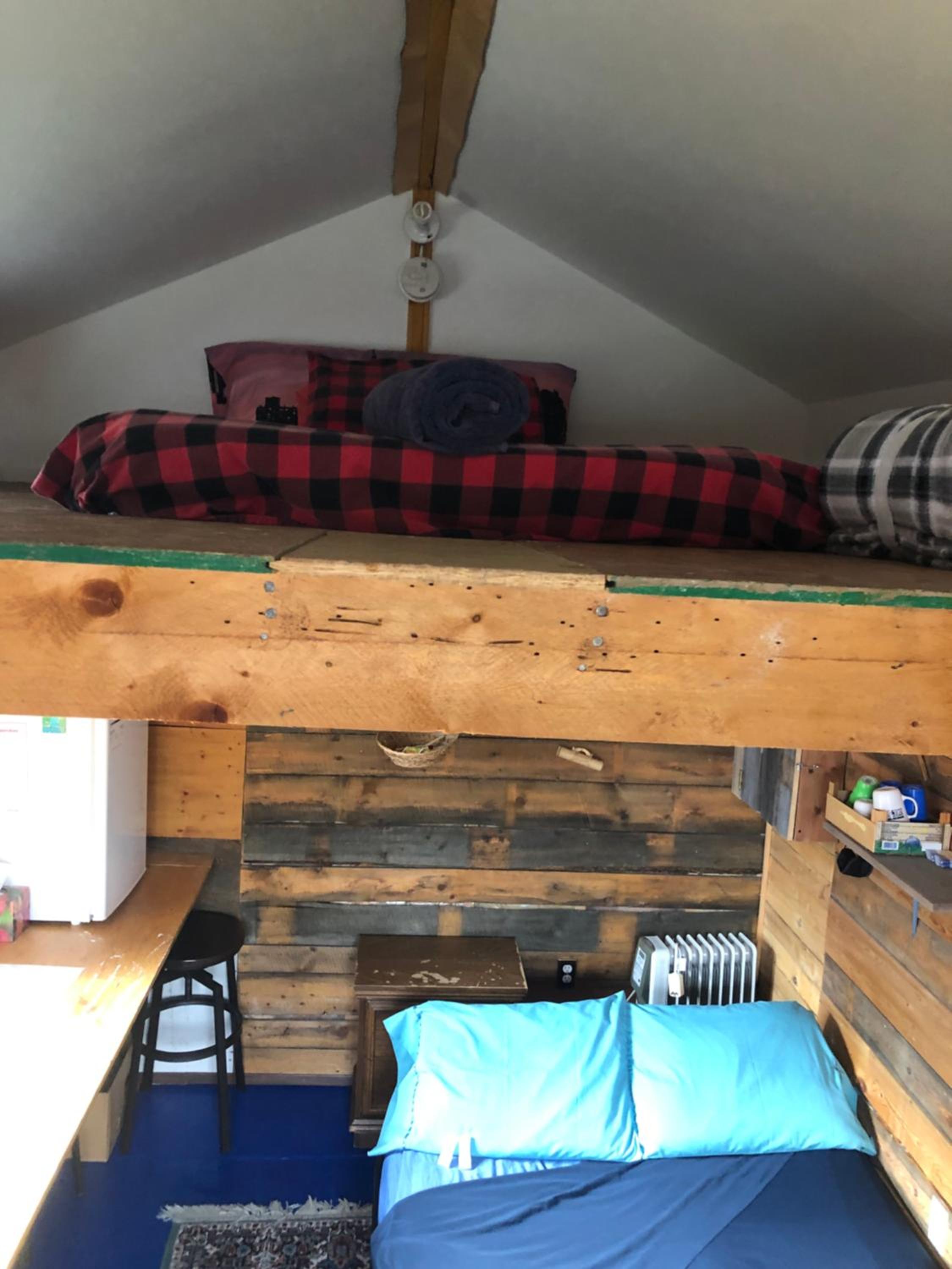 Cabine, Home Sweet Home