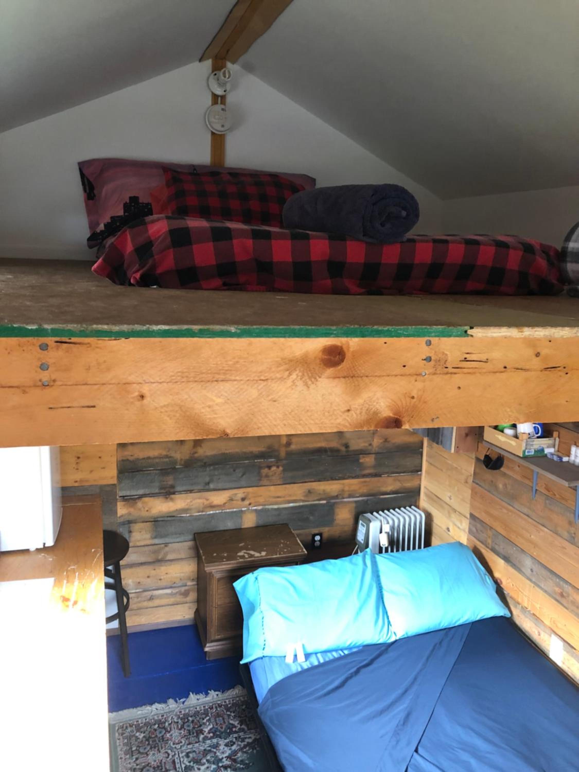 Cabine, Home Sweet Home