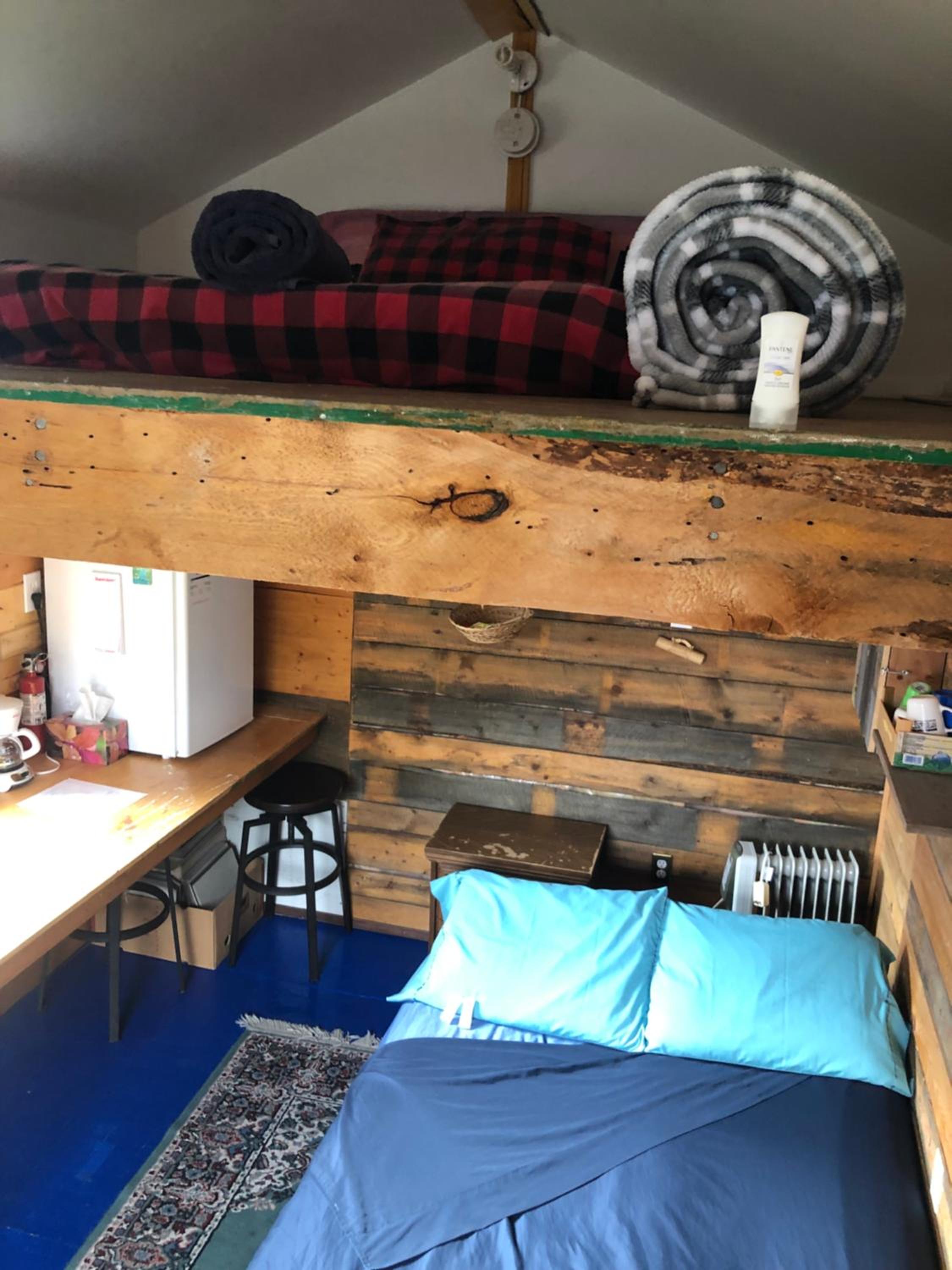 Cabine, Home Sweet Home