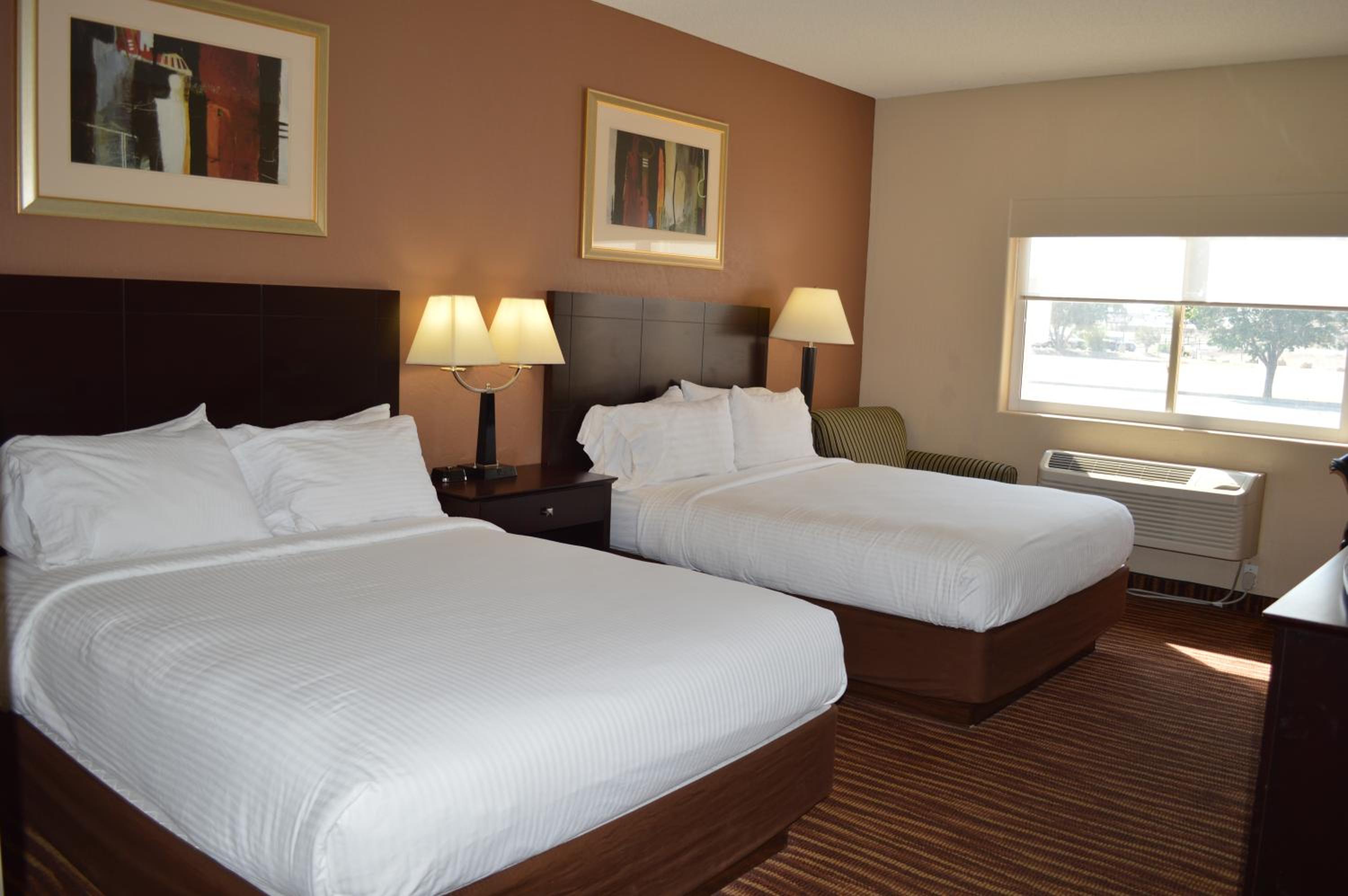 Green River Vacations - First Choice Inn at the Swell - Property Image 11