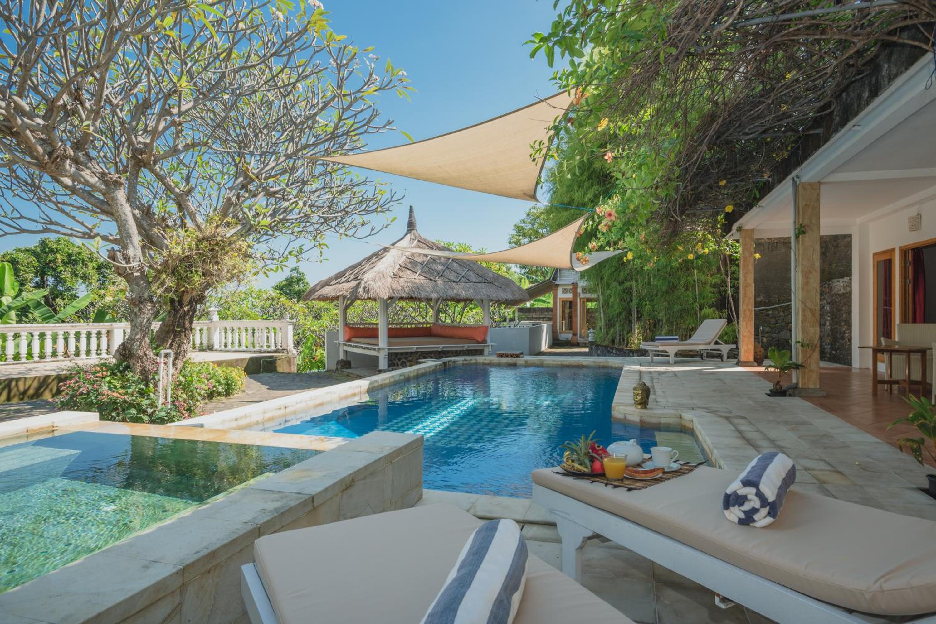 Singaraja Vacations - Villa Dinding Batu - Property Image 1