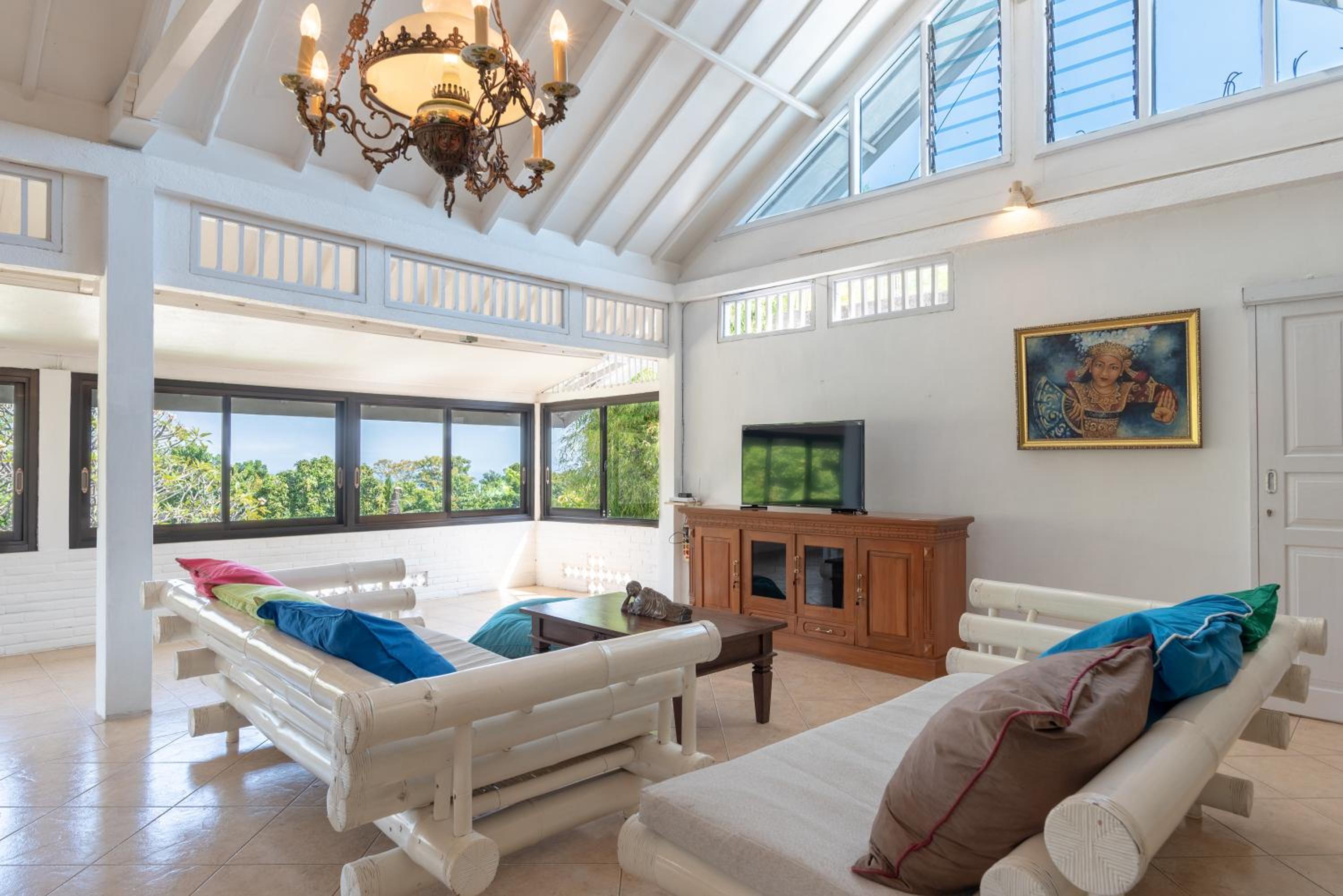 Villa Dinding Batu