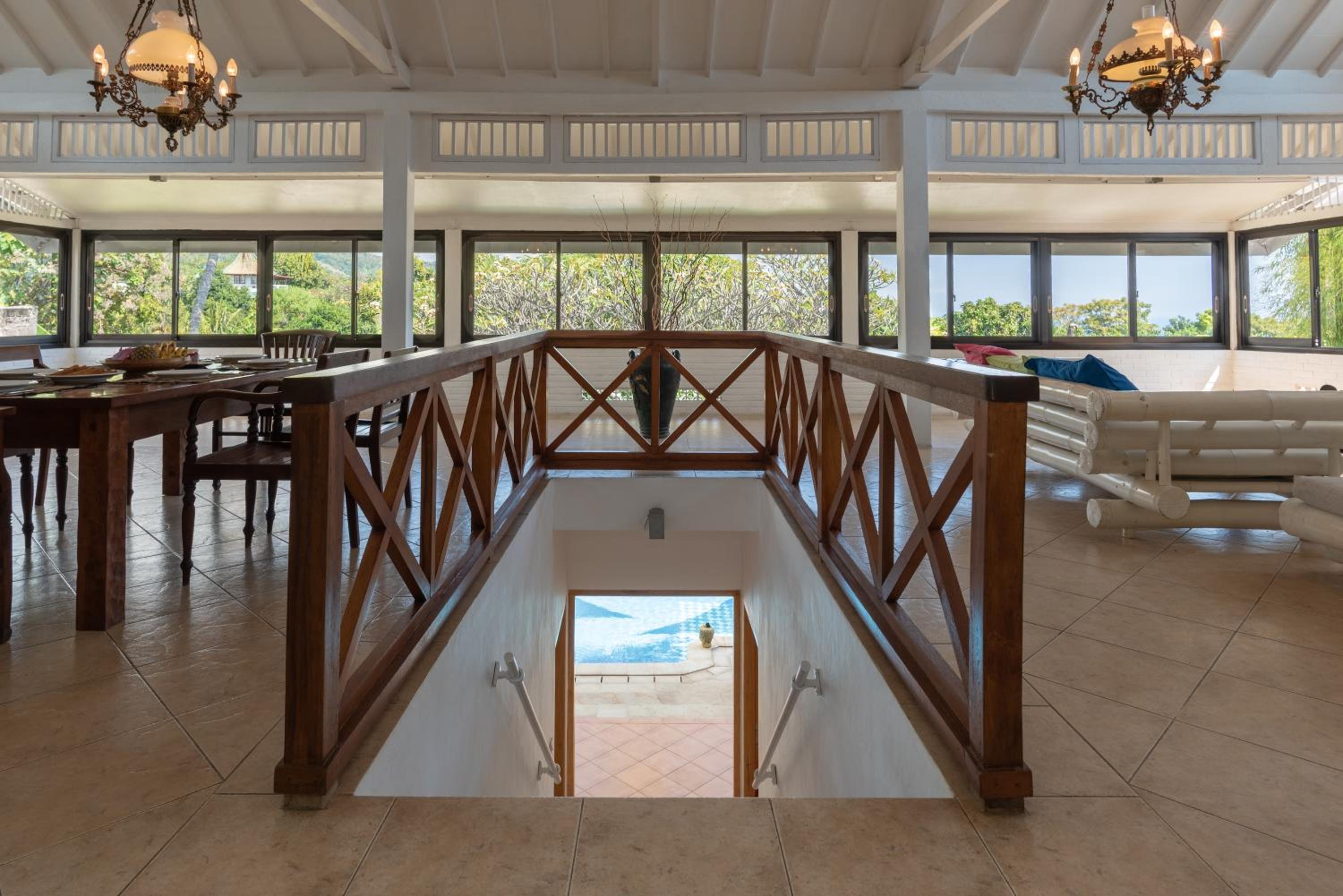 Villa Dinding Batu