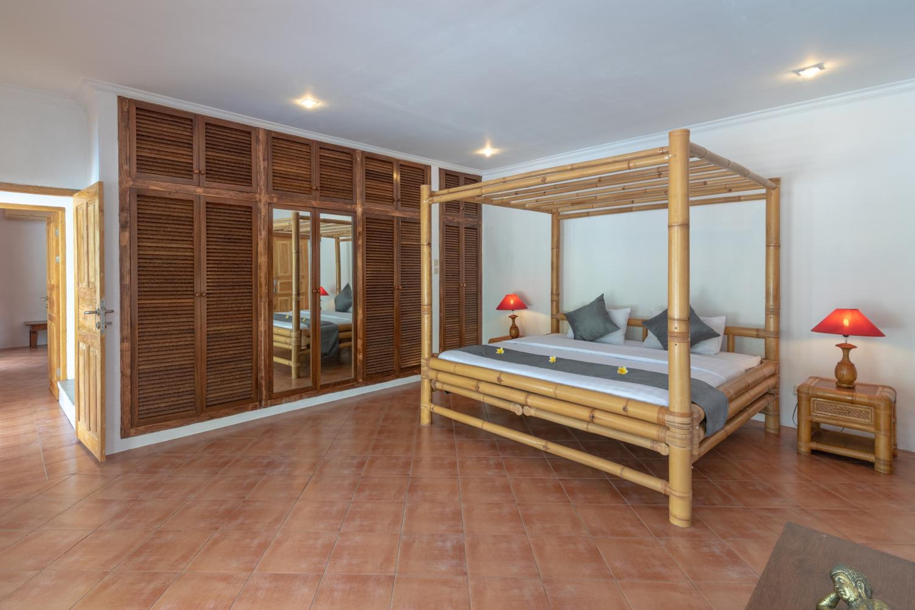 Singaraja Vacations - Villa Dinding Batu - Property Image 32