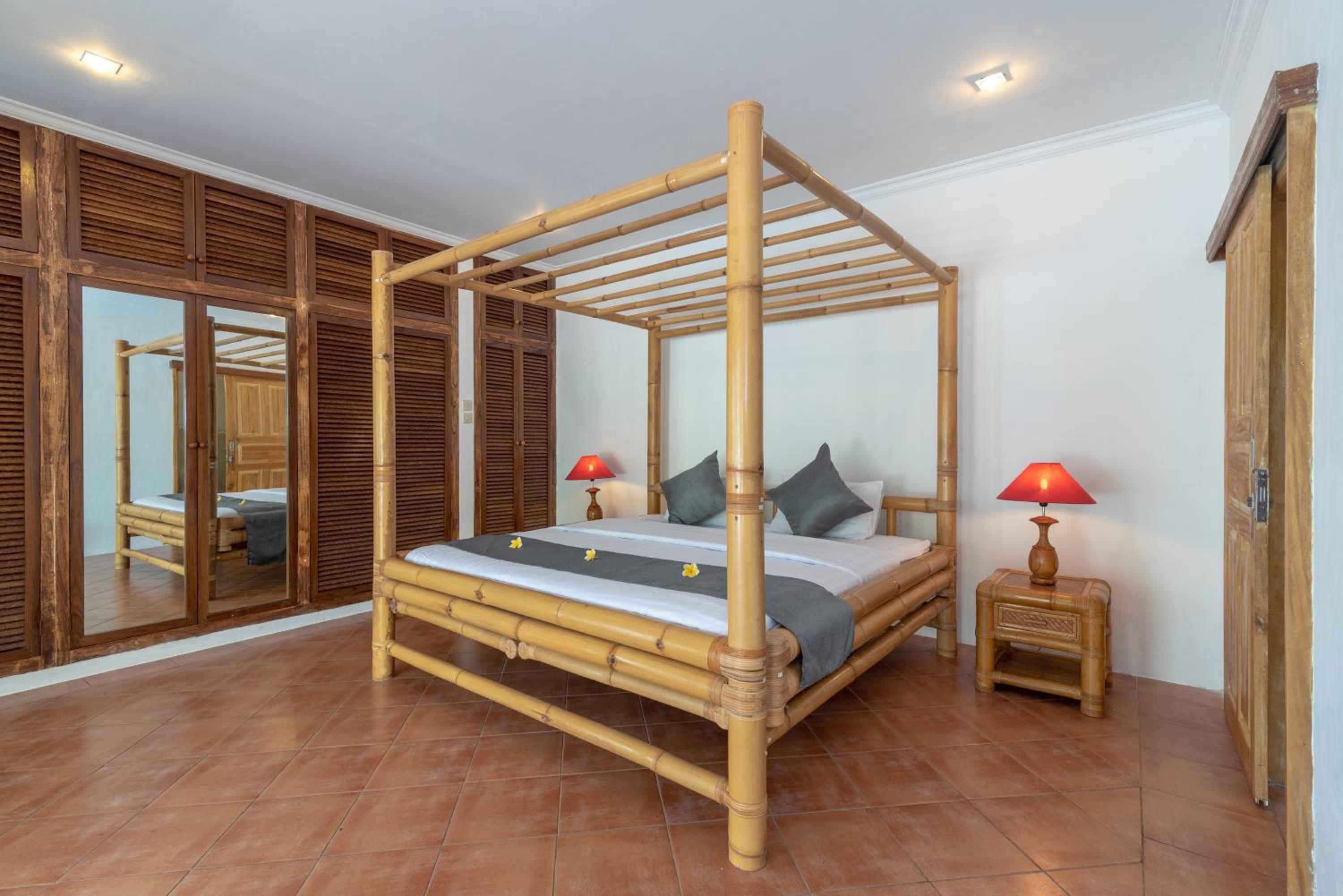Singaraja Vacations - Villa Dinding Batu - Property Image 62