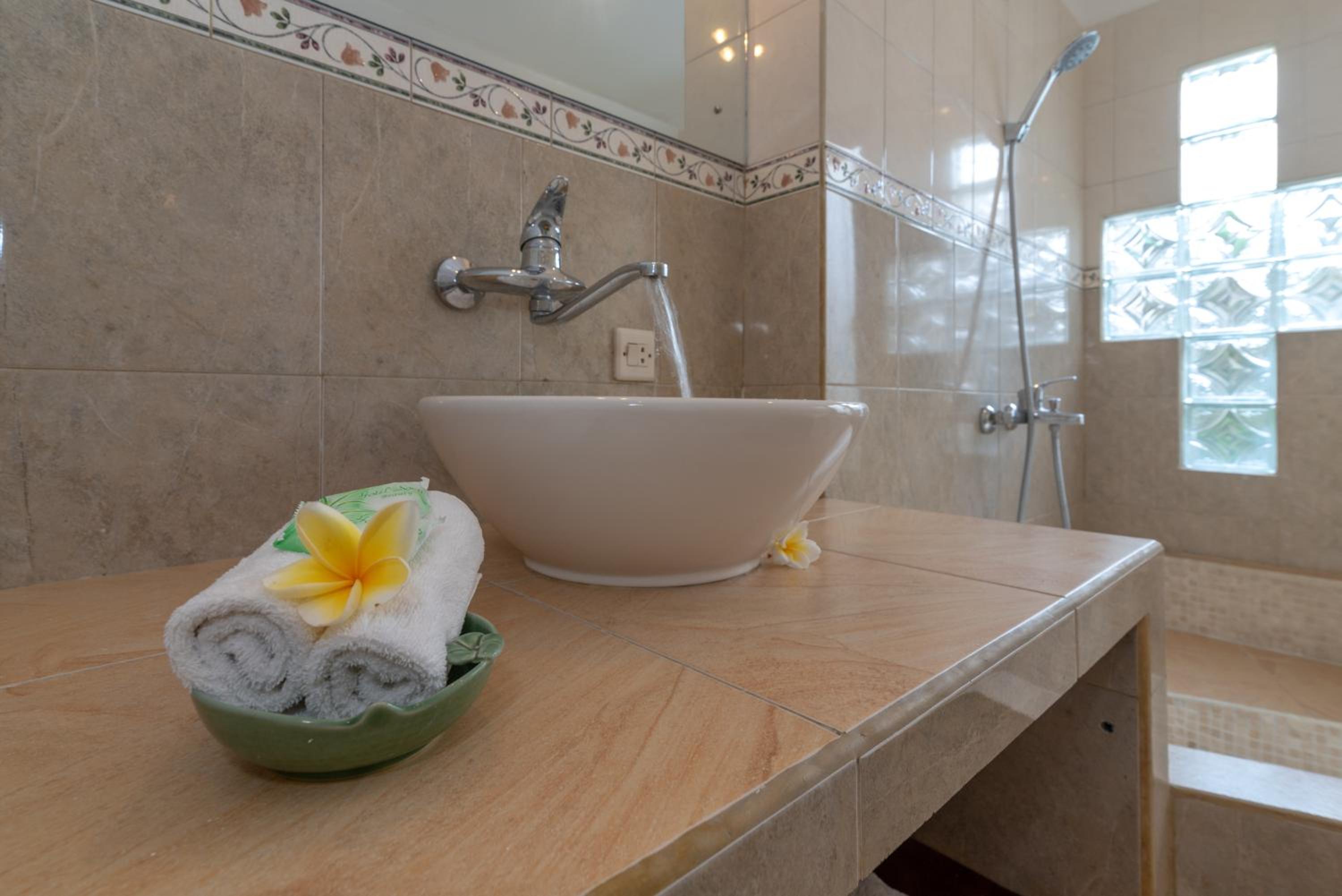 Singaraja Vacations - Villa Dinding Batu - Property Image 13