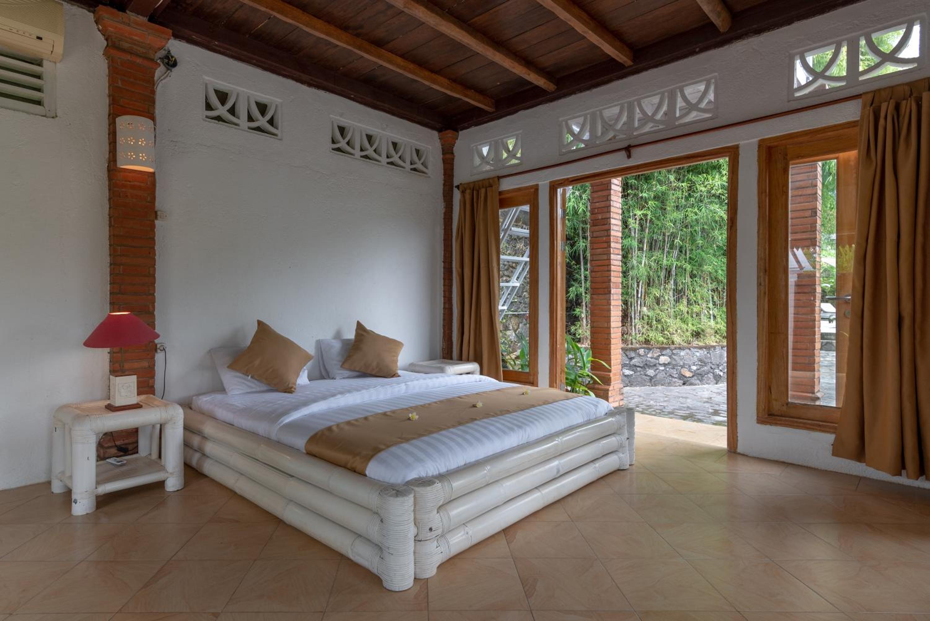 Singaraja Vacations - Villa Dinding Batu - Property Image 14