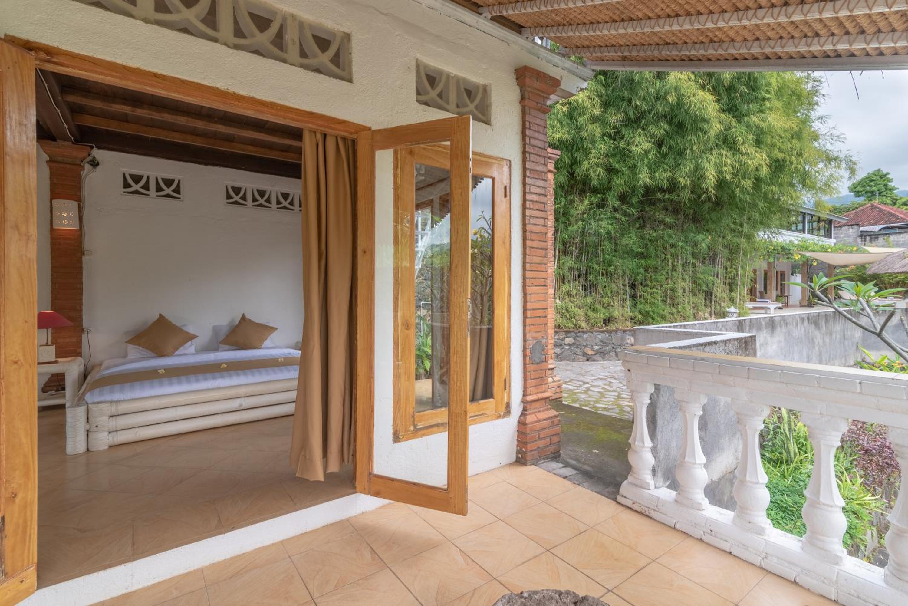 Singaraja Vacations - Villa Dinding Batu - Property Image 15