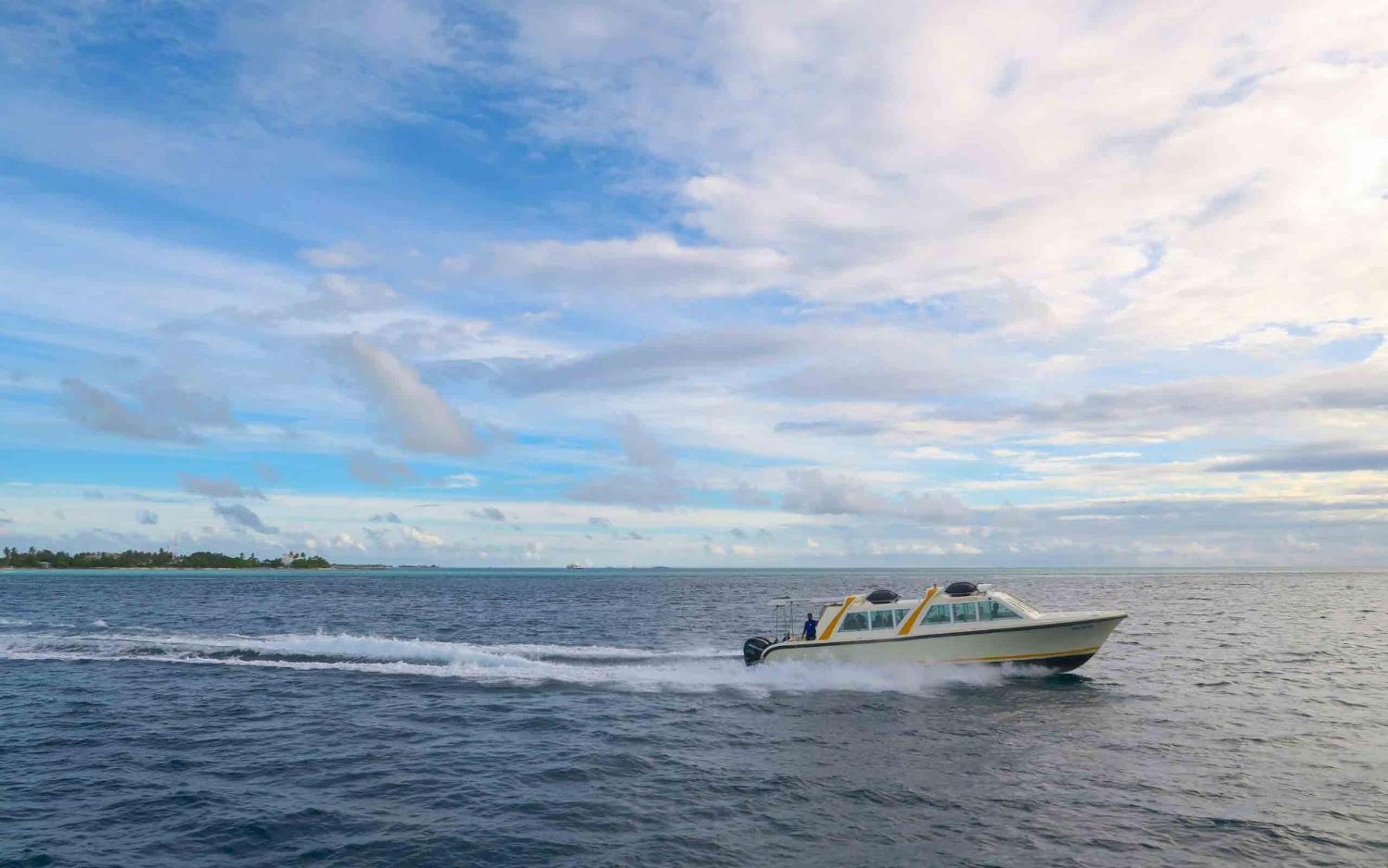 Holiday Inn Resort Kandooma Maldives - Kids Stay & Eat Free and Free Roundtrip Speed Boat for a minimum 4 nights stay — photo 138