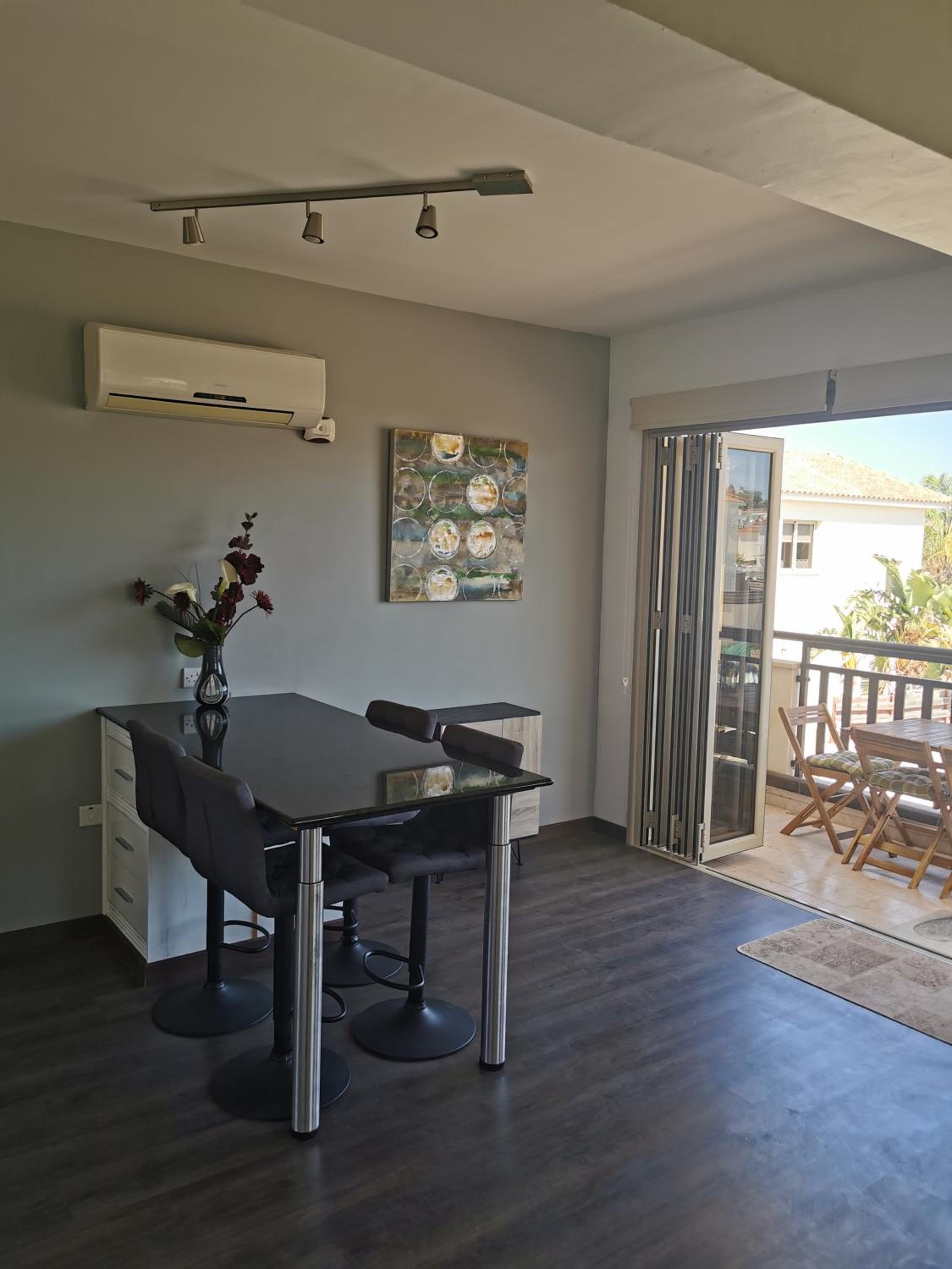 Sea view cosy apartment