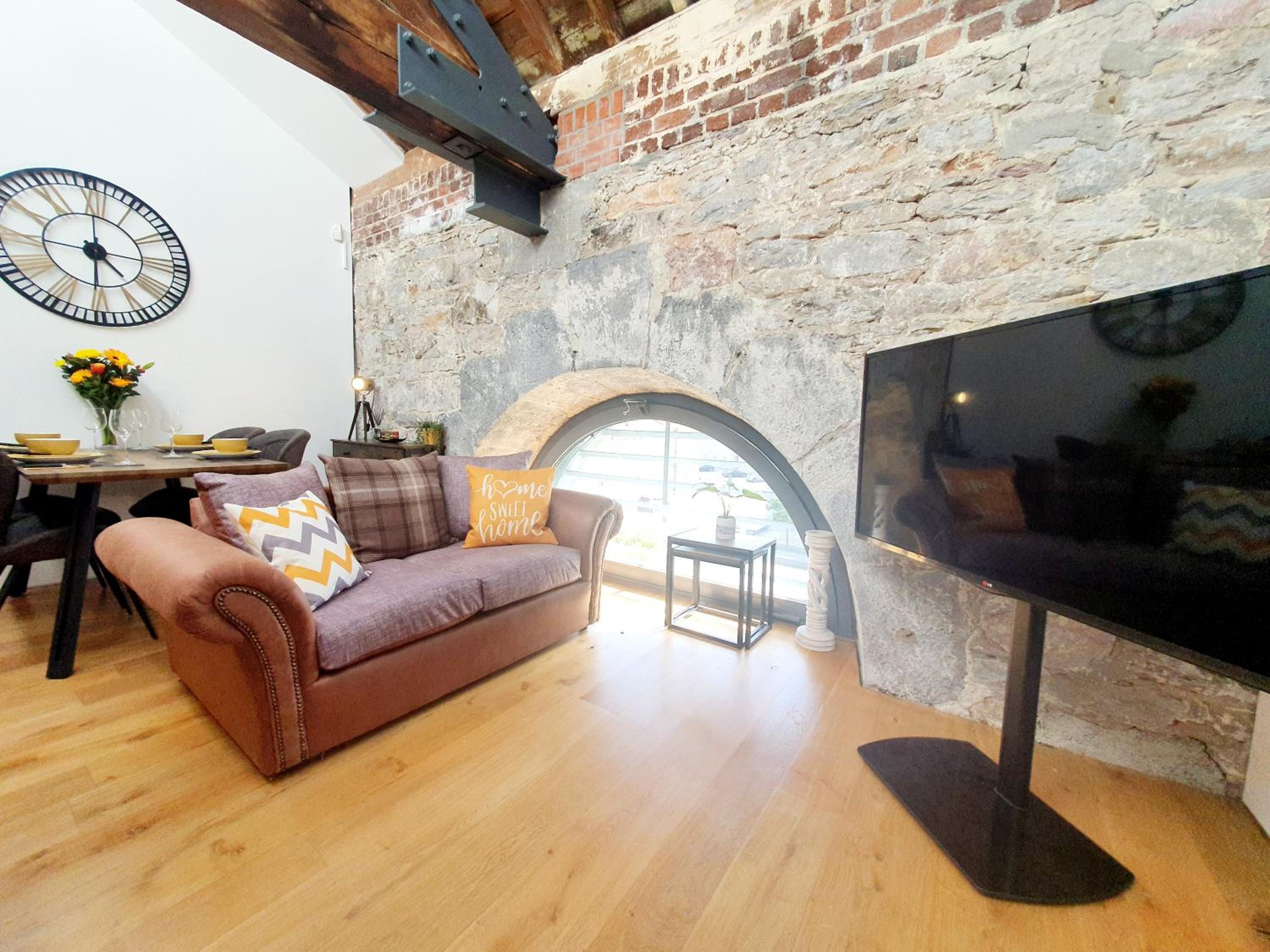 Royal William Yard - Lovely 1-Bed Apartment in Historic Plymouth view 3
