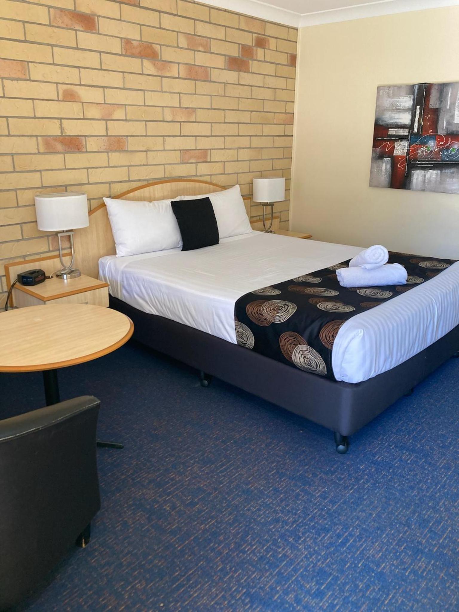 Cotswold Motor Inn