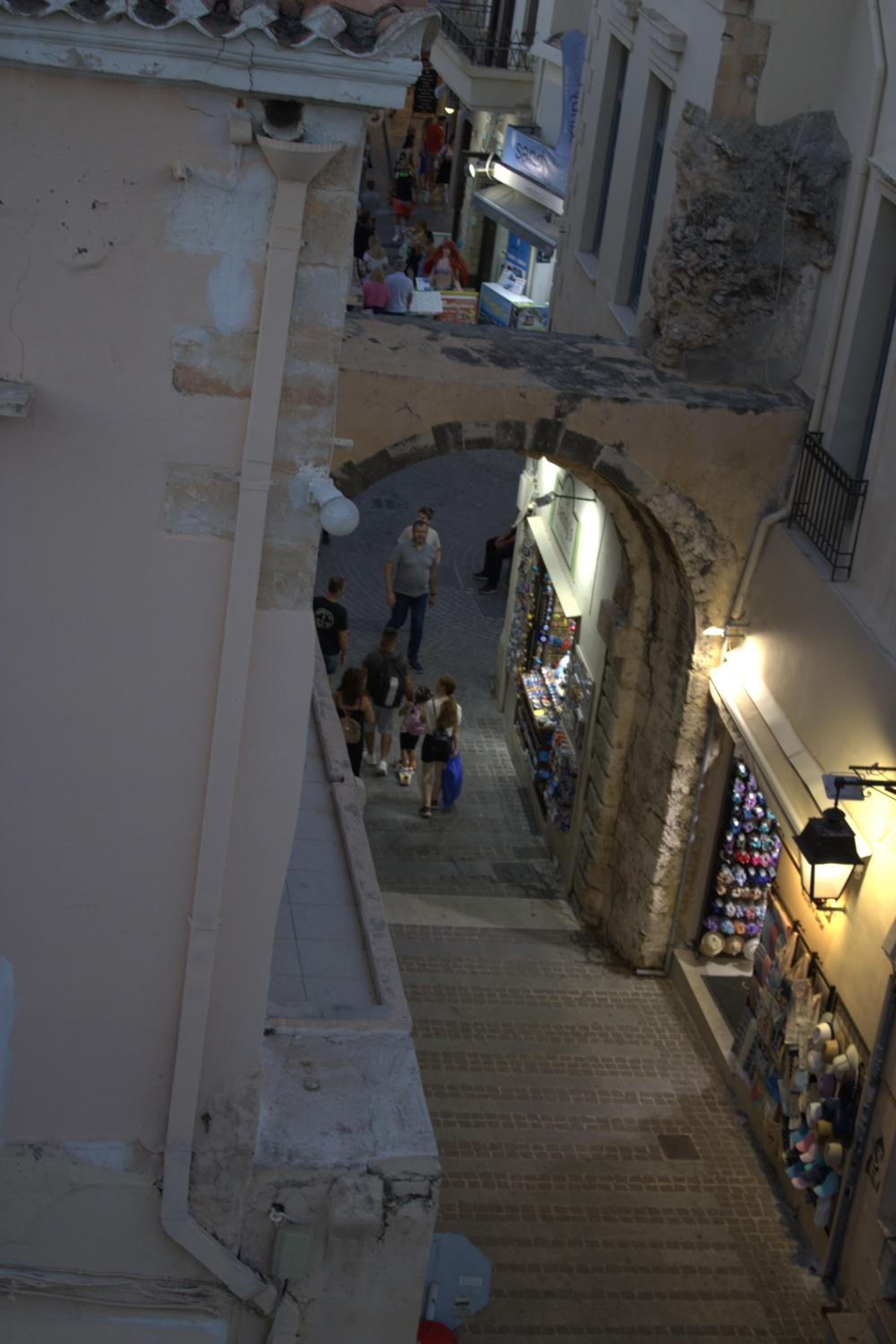 Photo 33