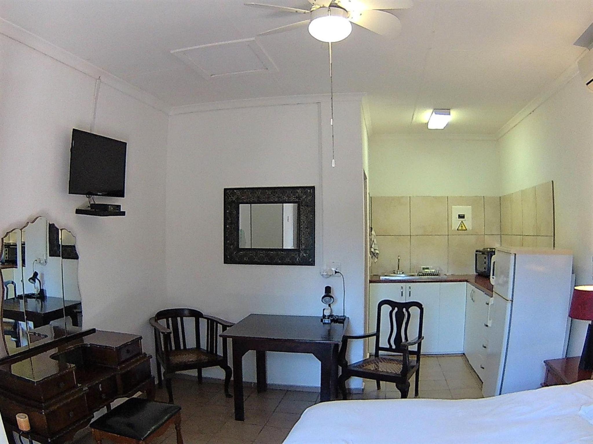 Kuru-Kuru Guesthouse view 5