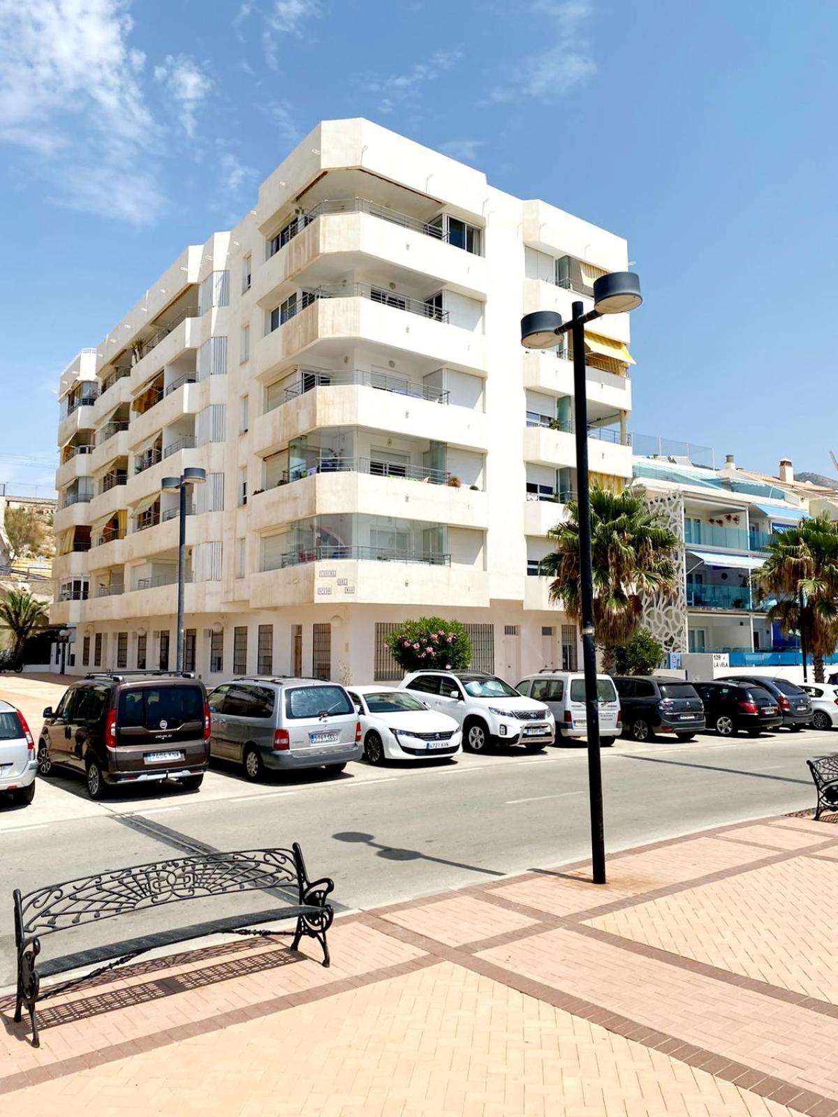 Beachfront two-bedroom apartment in Fuengirola