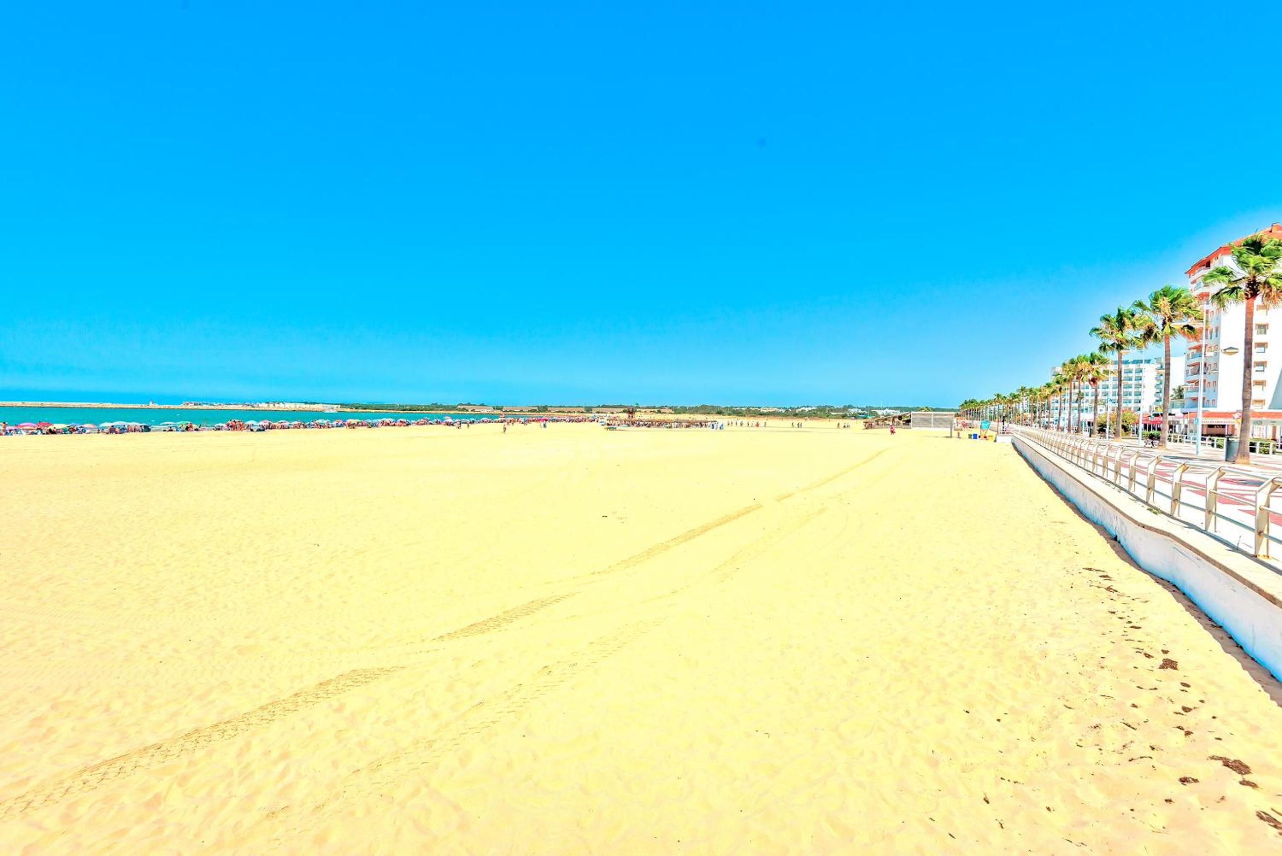 Ocean View Beach Apartment with Pool & Balconies view 2