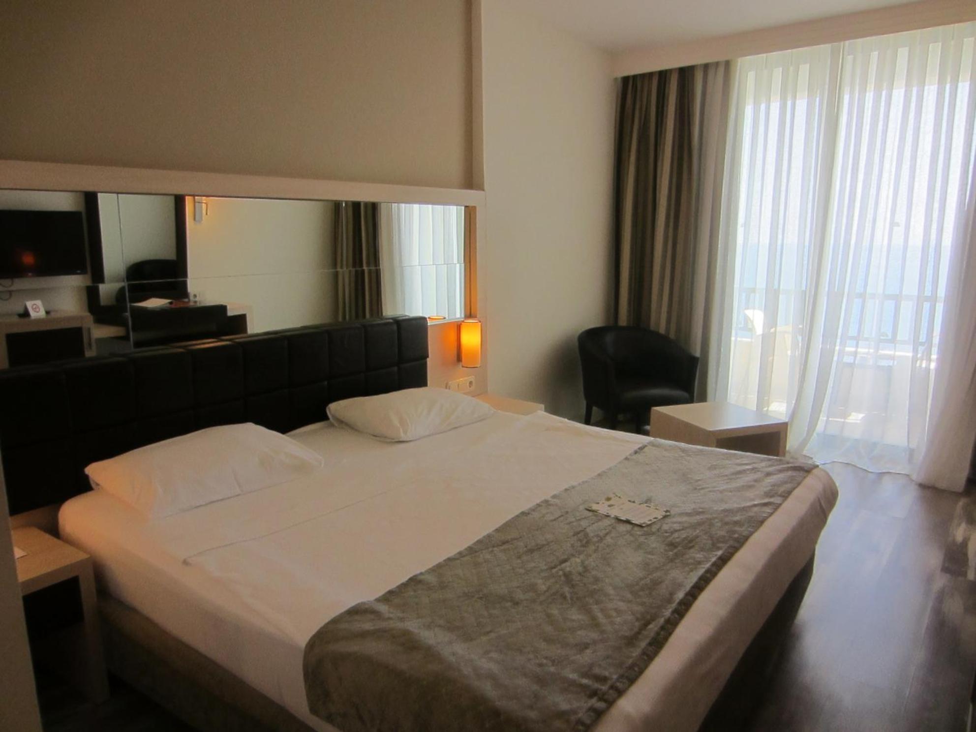 Golden Lotus Hotel - Image 28