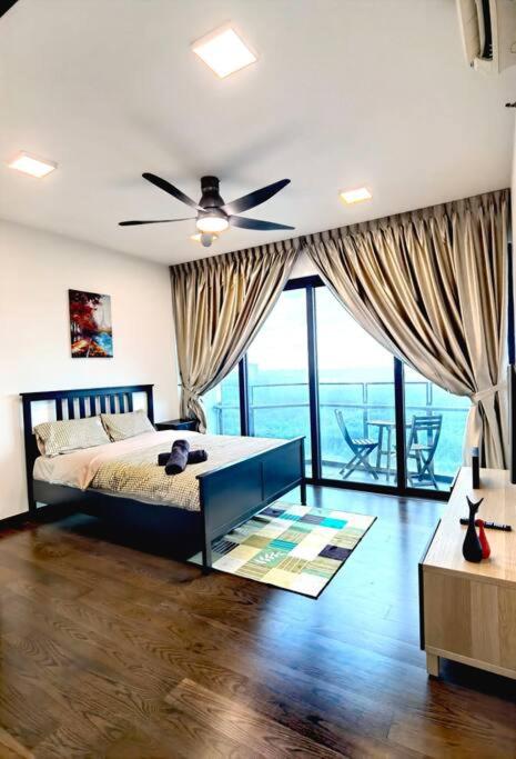 Almas Family Studio 100mbps Netflix By STAY