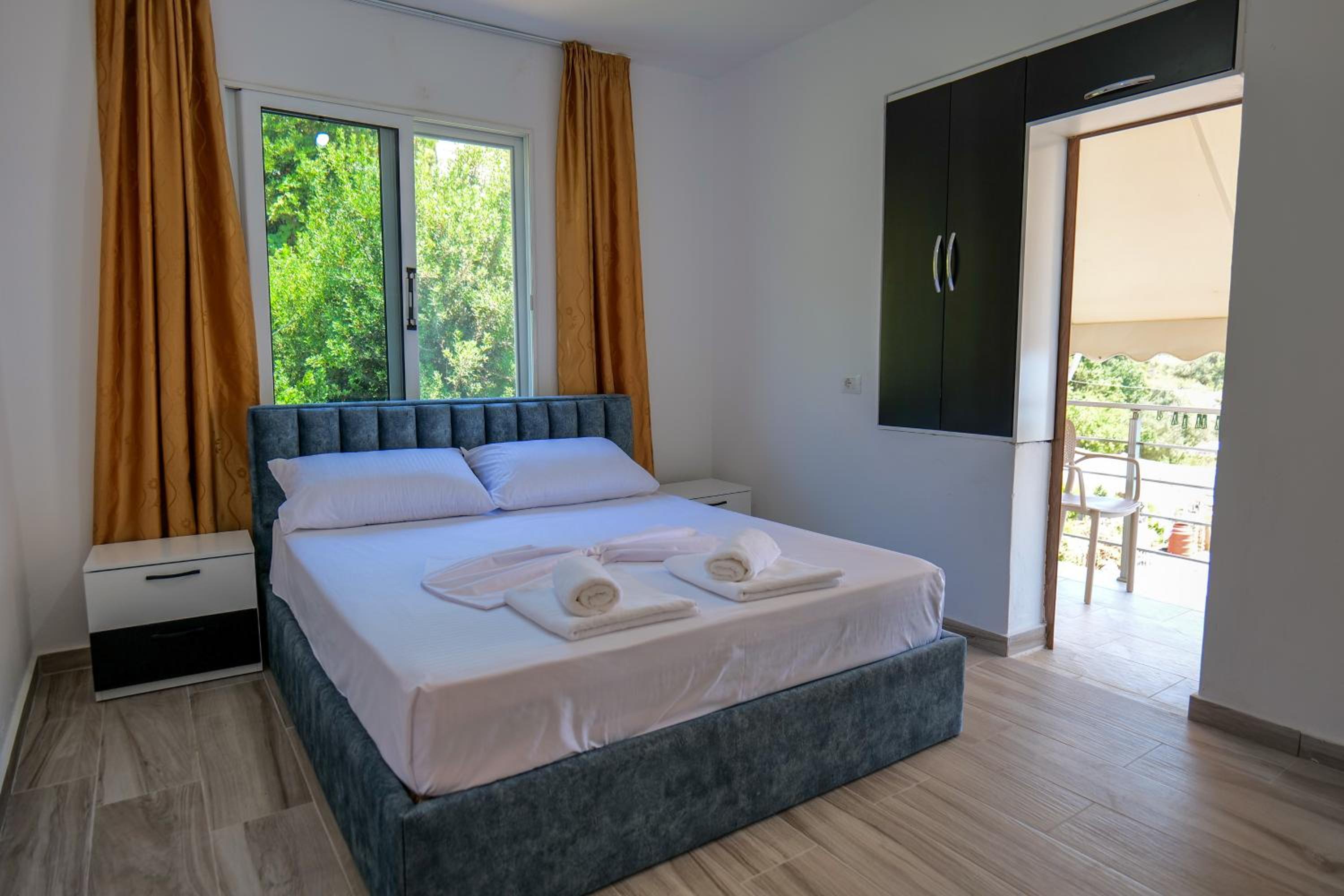 Mojsi Apartments