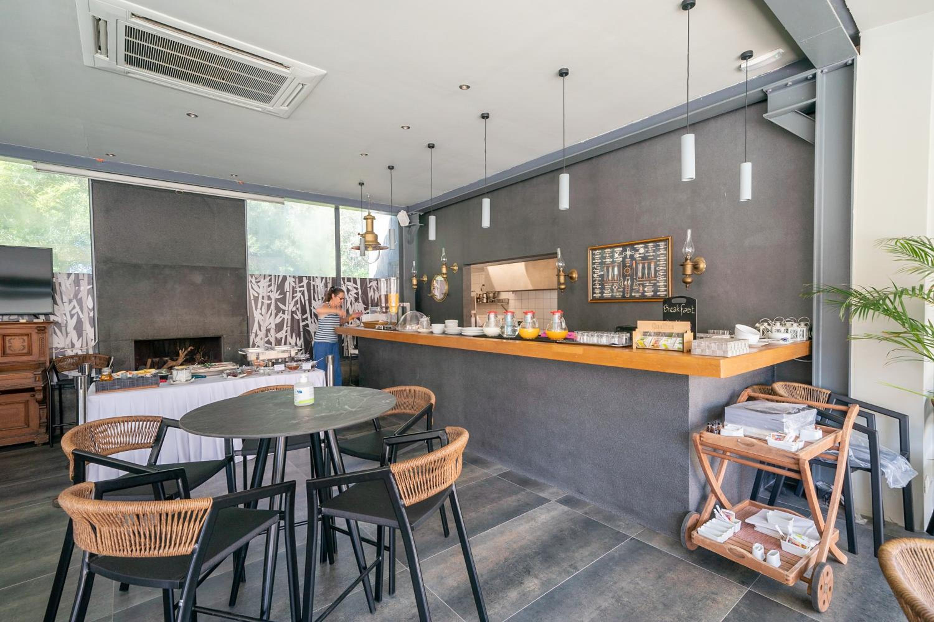Makris Yialos Apartments
