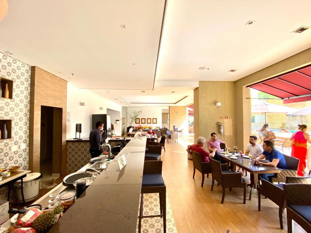 Flat Completo com Serviços em Hotel 5 Estrelas