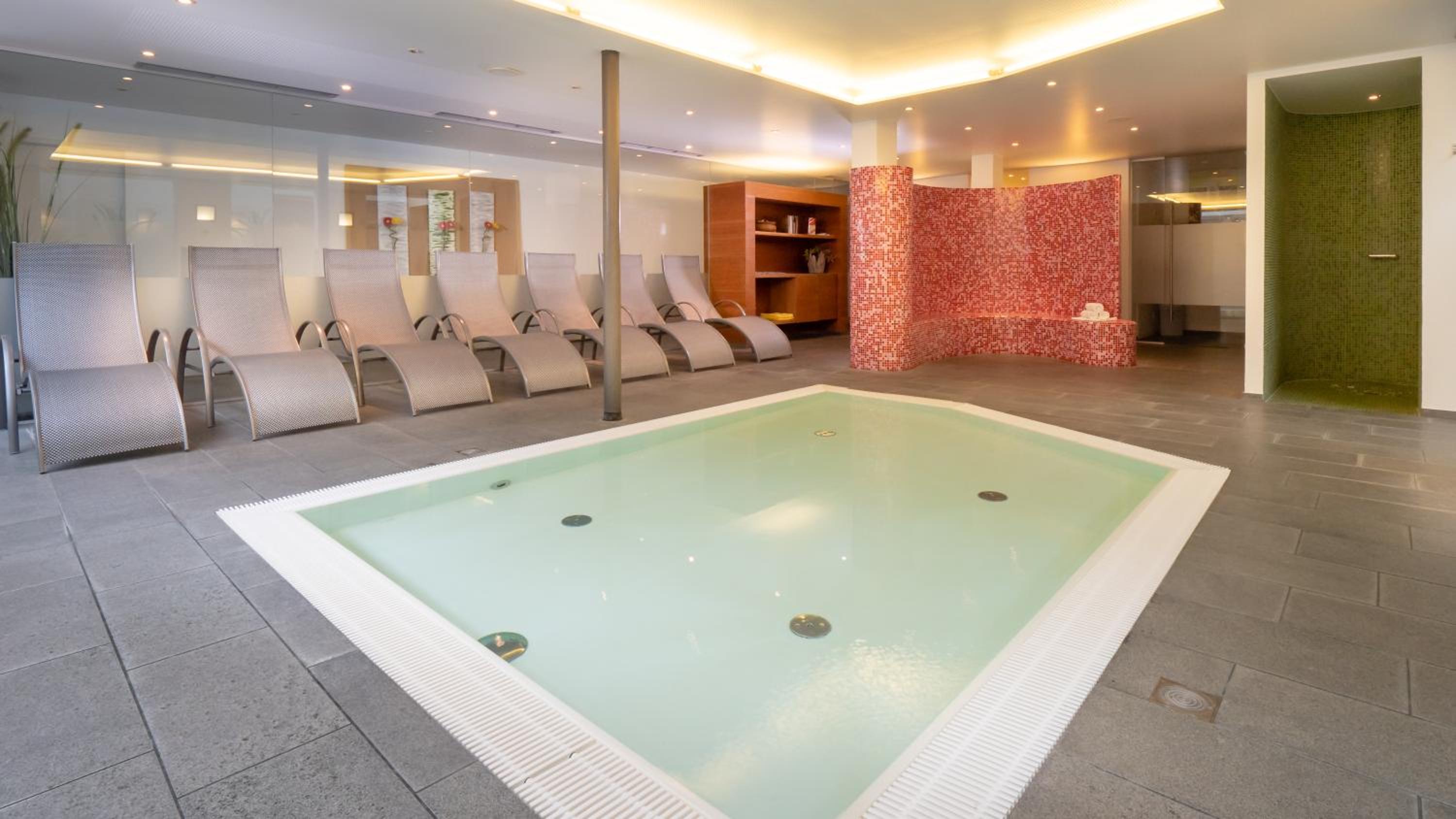 Hotel Weiss S