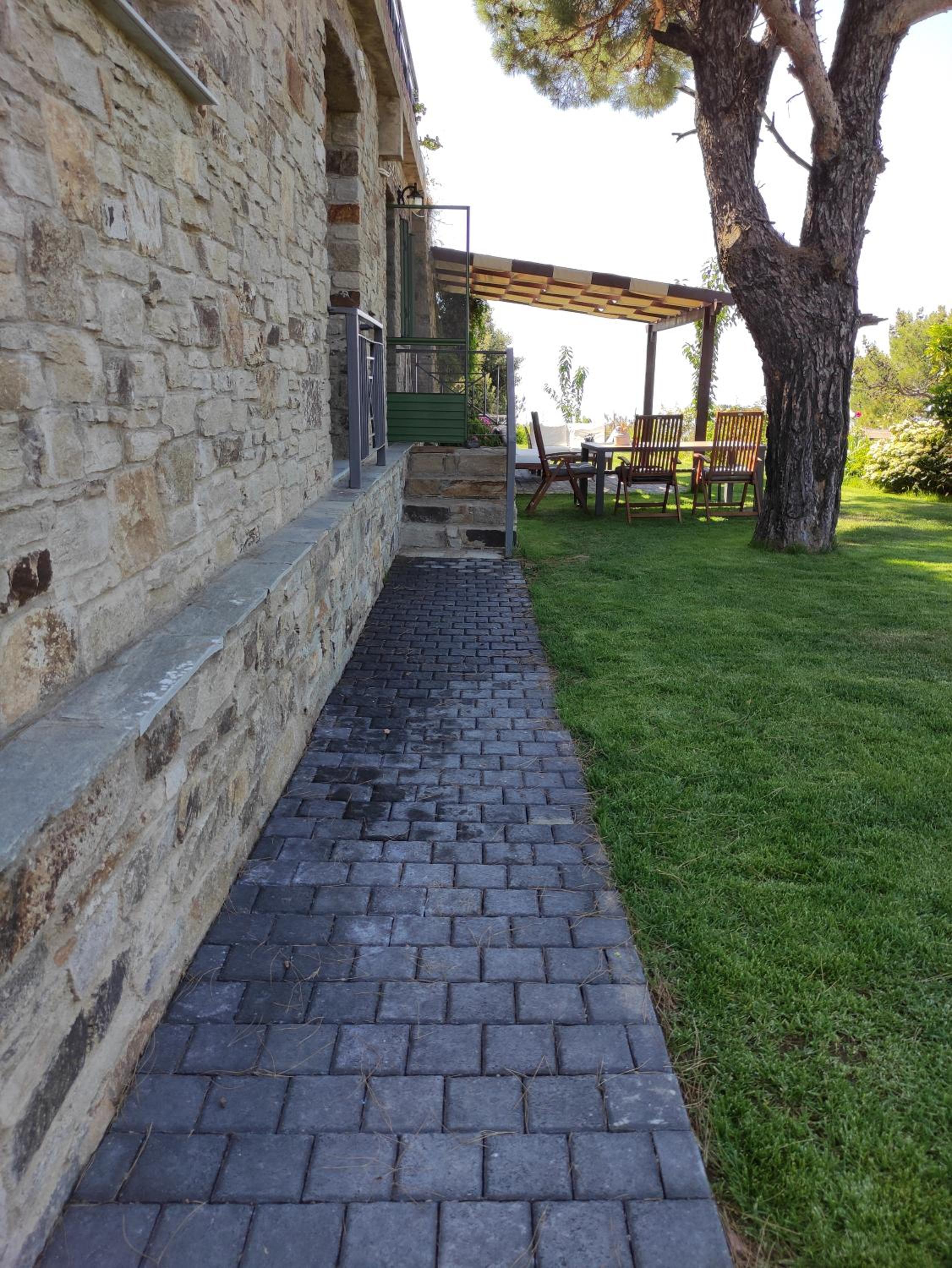 Chálari view 5