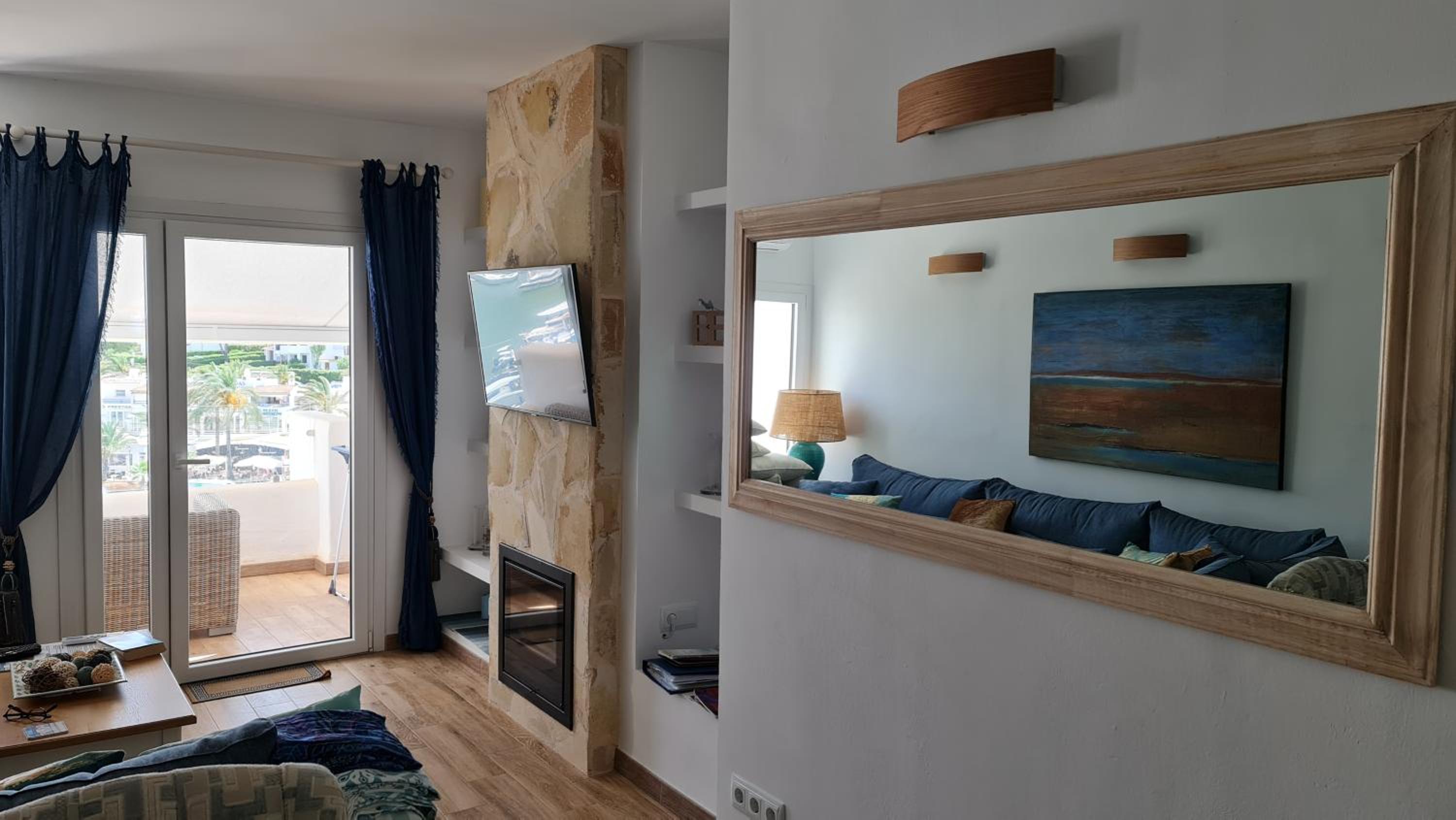 APARTMENT MARINA CALADOR HARBOURVIEW AIR CONDITION POOL GARDEN TERRASSE PORTO CARI spectacular location view 3