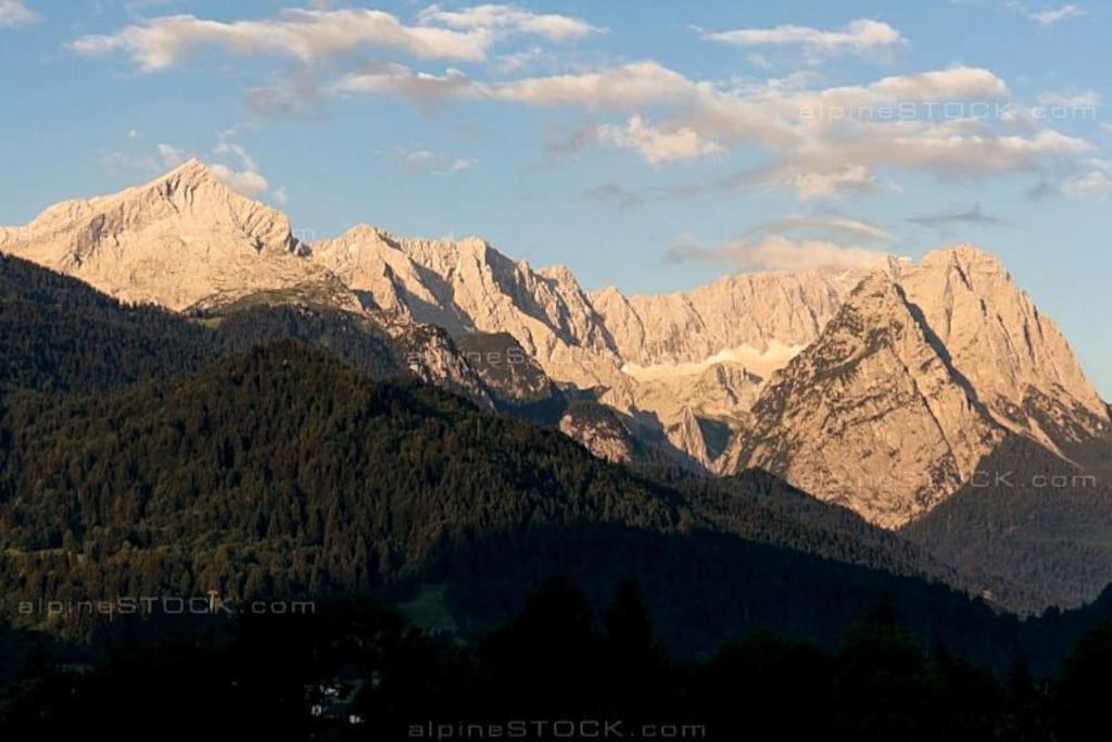 Zentral, ruhig & stilvoll mit Bergpanorama+ Garten