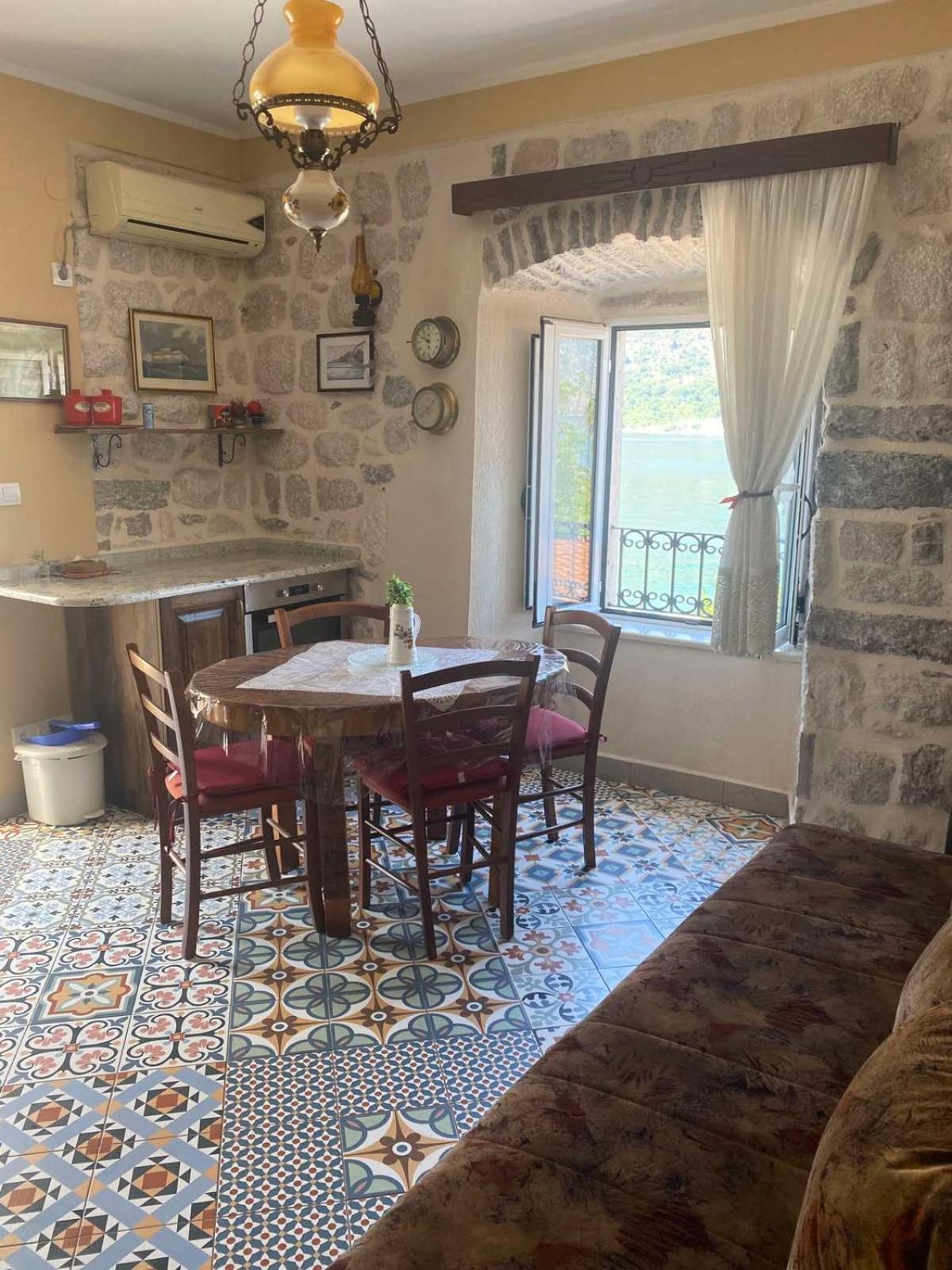Captain's House in Dobrota