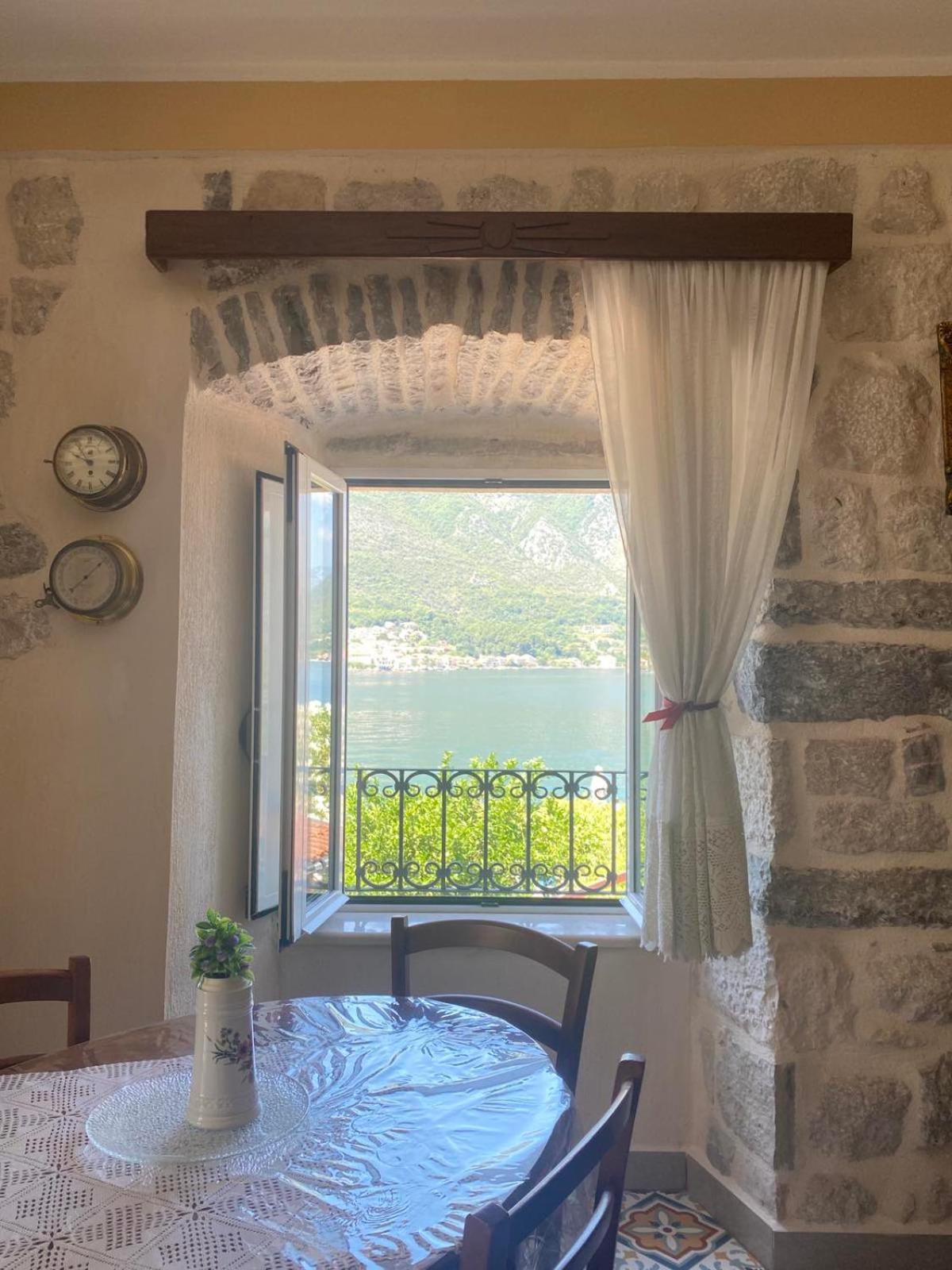 Captain's House in Dobrota