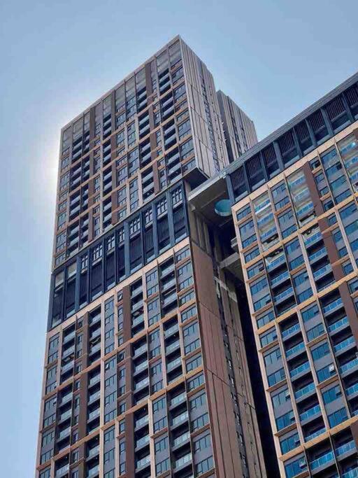 Infinity pool, NEW 2 bedroom, near BBCC LALAPORT, PNB 118, KLCC with high speed wifi