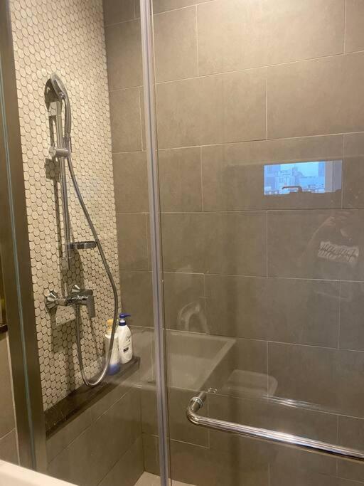 Infinity pool, NEW 2 bedroom, near BBCC LALAPORT, PNB 118, KLCC with high speed wifi