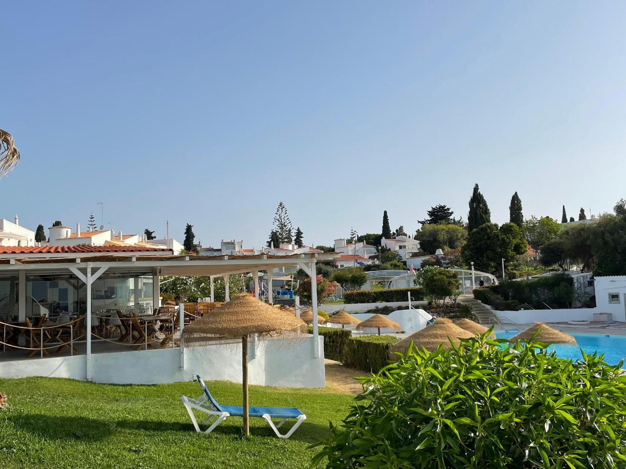 Vivenda Jardim Mar Algarve Porches view 2