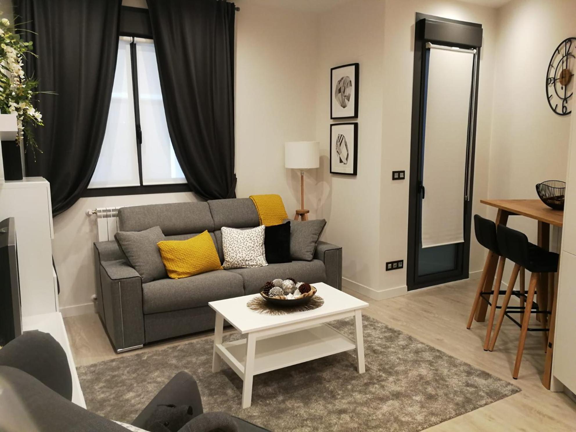 Glory Suite Zurriola Beach with AC