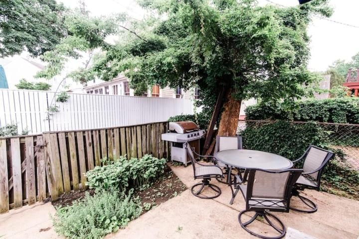 Downtown Annapolis King George 1st Floor Hideaway