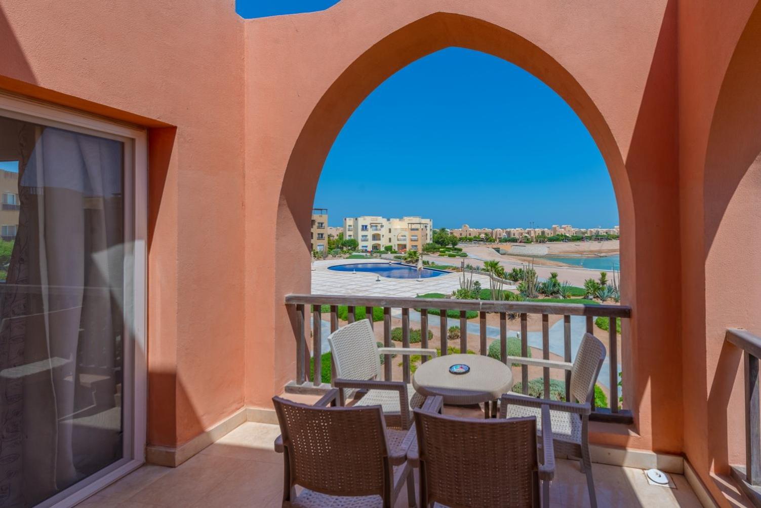 Lagoon View 1BR Apartment in Waterside El Gouna view 5