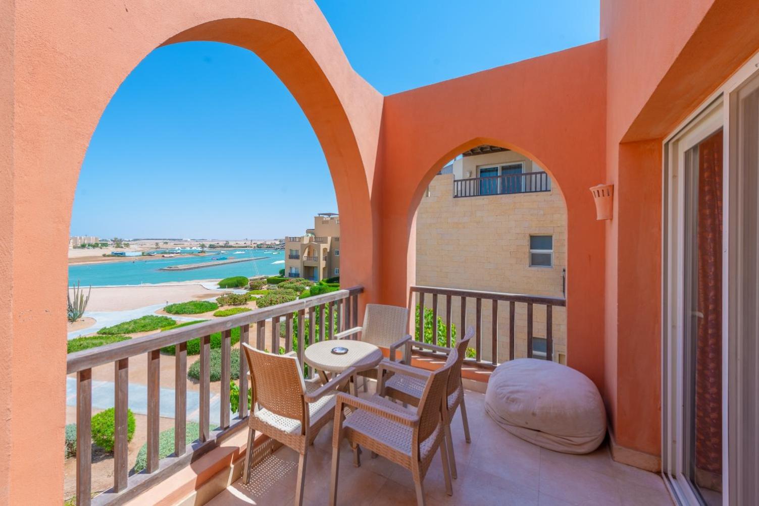 Lagoon View 1BR Apartment in Waterside El Gouna view 2