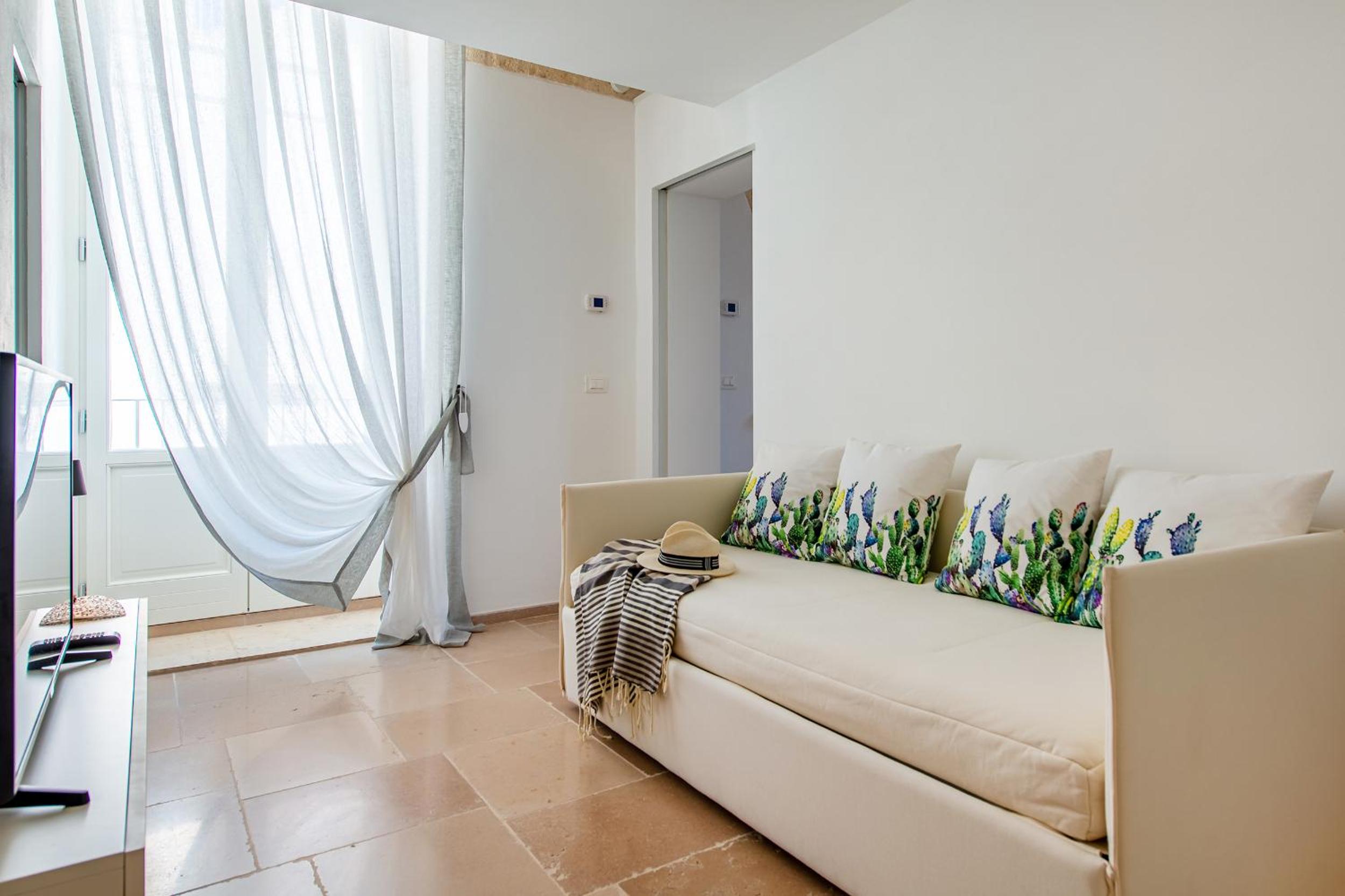 Belvedere Apartment & Pool - Housea