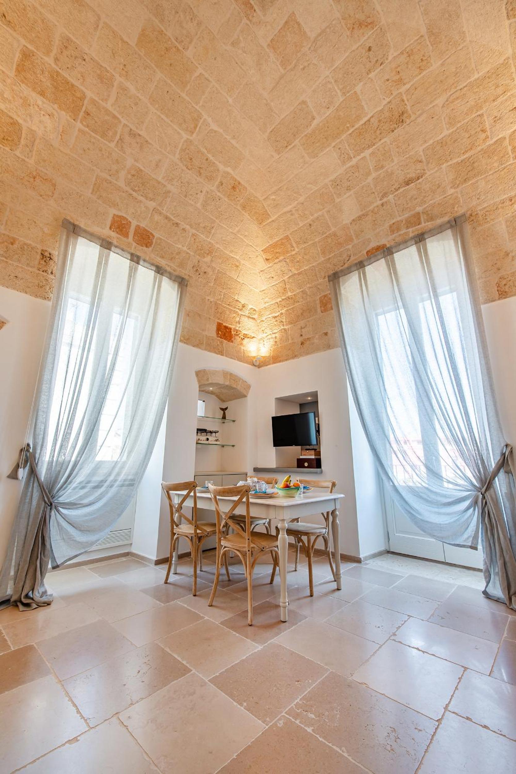 Belvedere Apartment & Pool - Housea