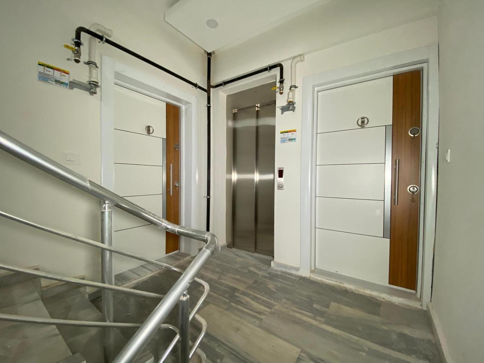 Misho Apart view 5