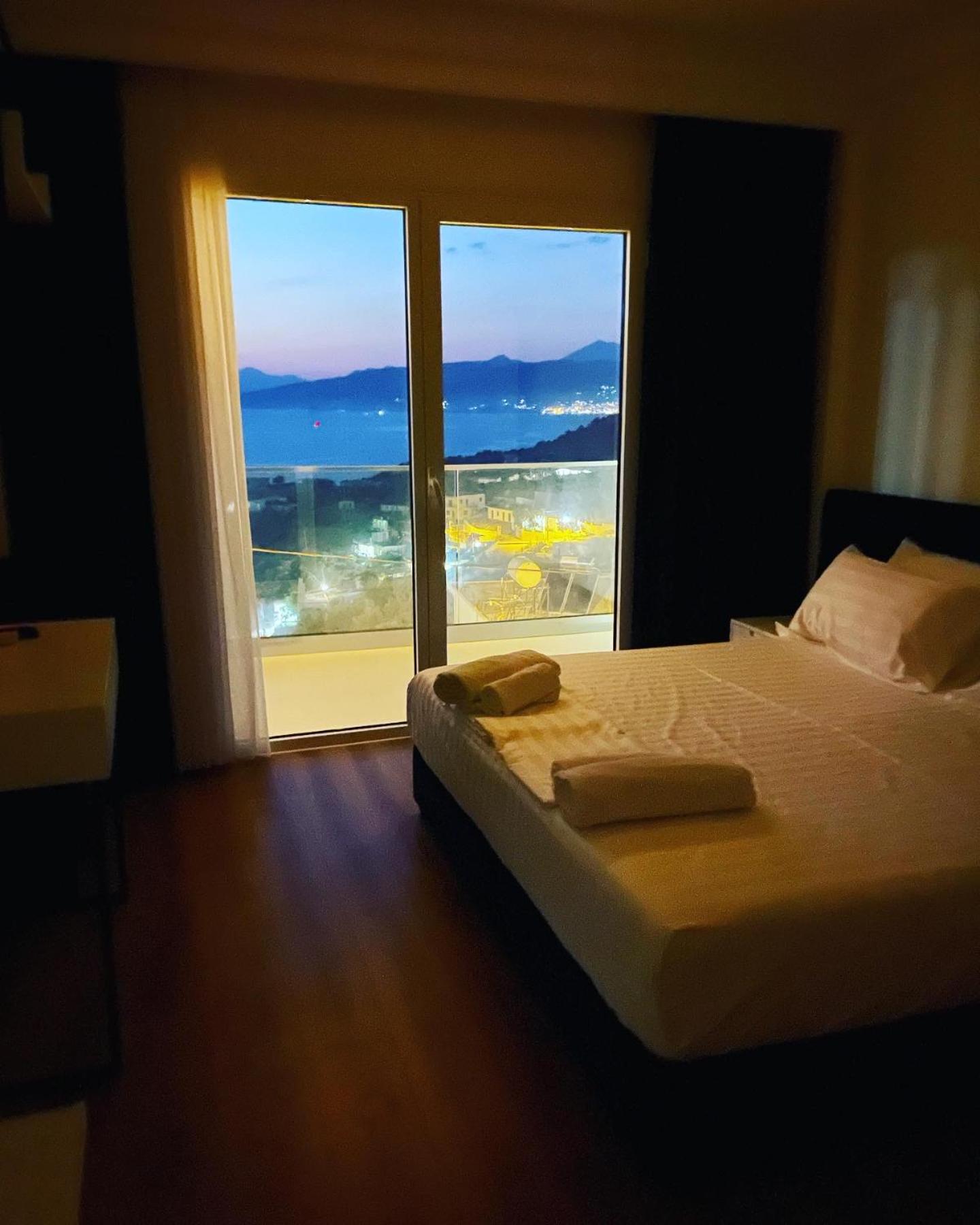 SEA & LAKE VIEW VILLA