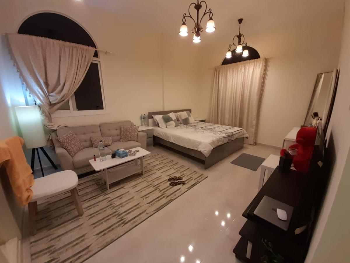 Spacious 2 Bedroom with maid room for families