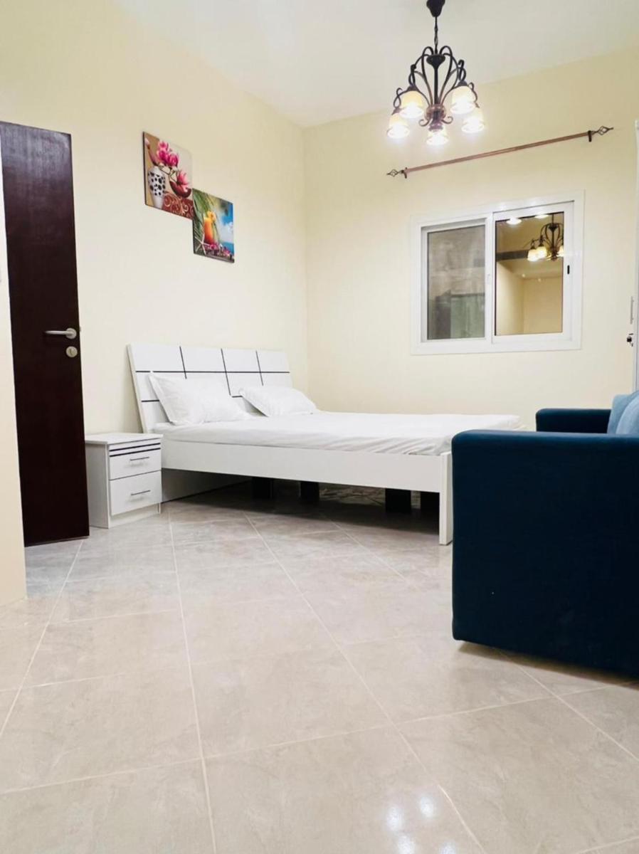 Spacious 2 Bedroom with maid room for families